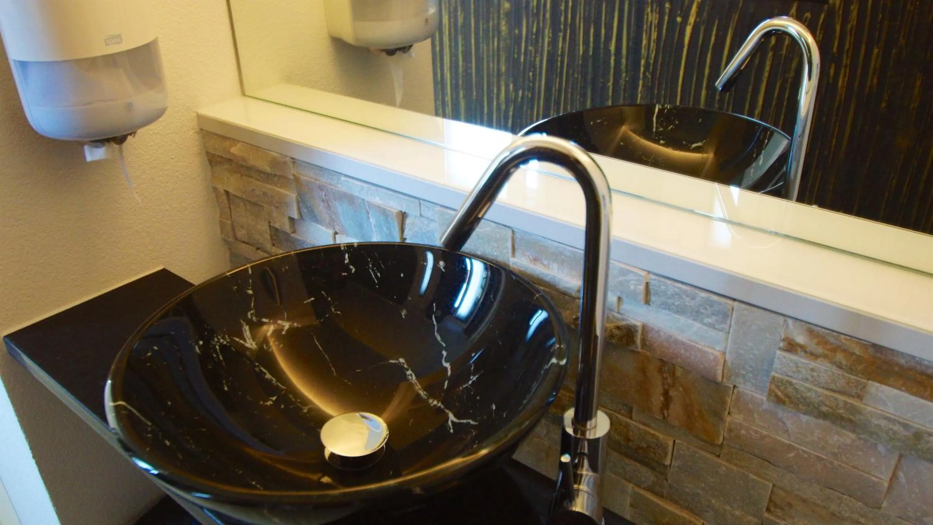 Area and facilities in Albergo Porta Verzasca