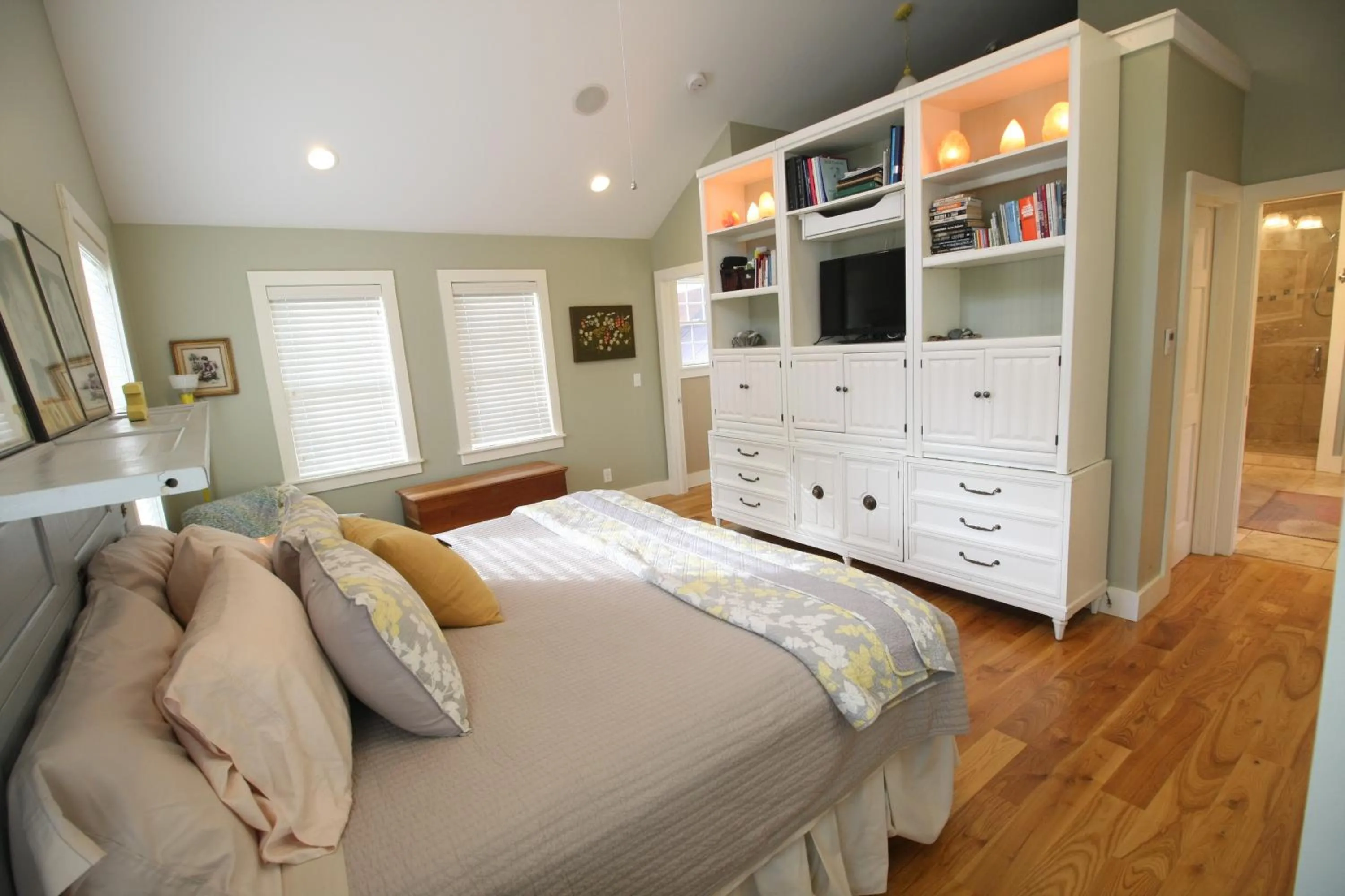 Bed in Goldberry Woods- A Modern Farm Resort