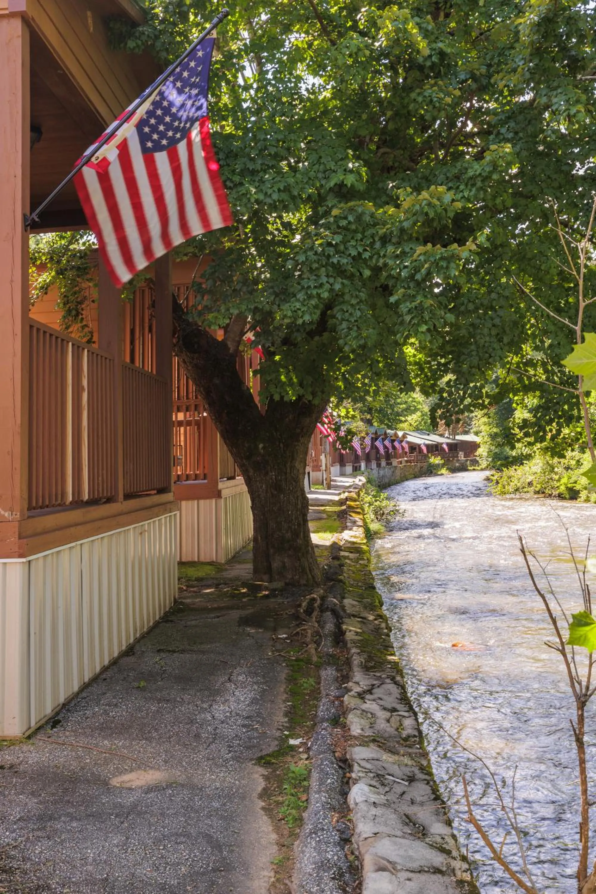 Qualla Cabins and Motel Cherokee near Casino