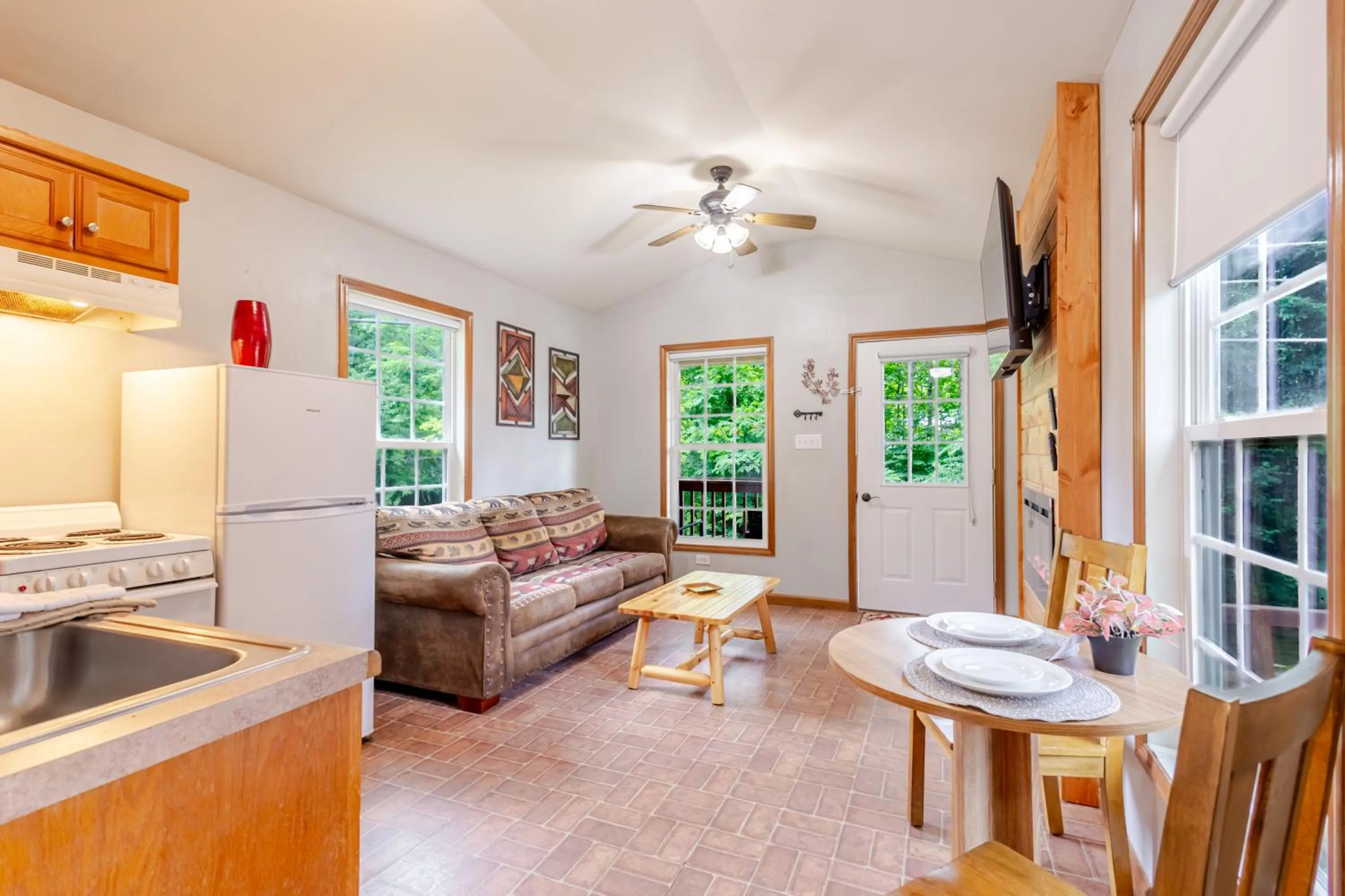 Qualla Cabins and Motel Cherokee near Casino