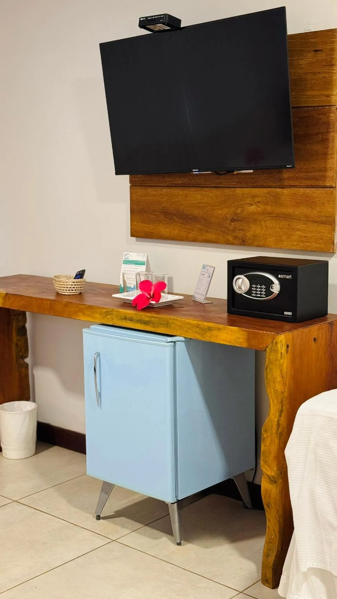 TV and multimedia in Pousada Alto da Vila Noronha by Alto da Ilha