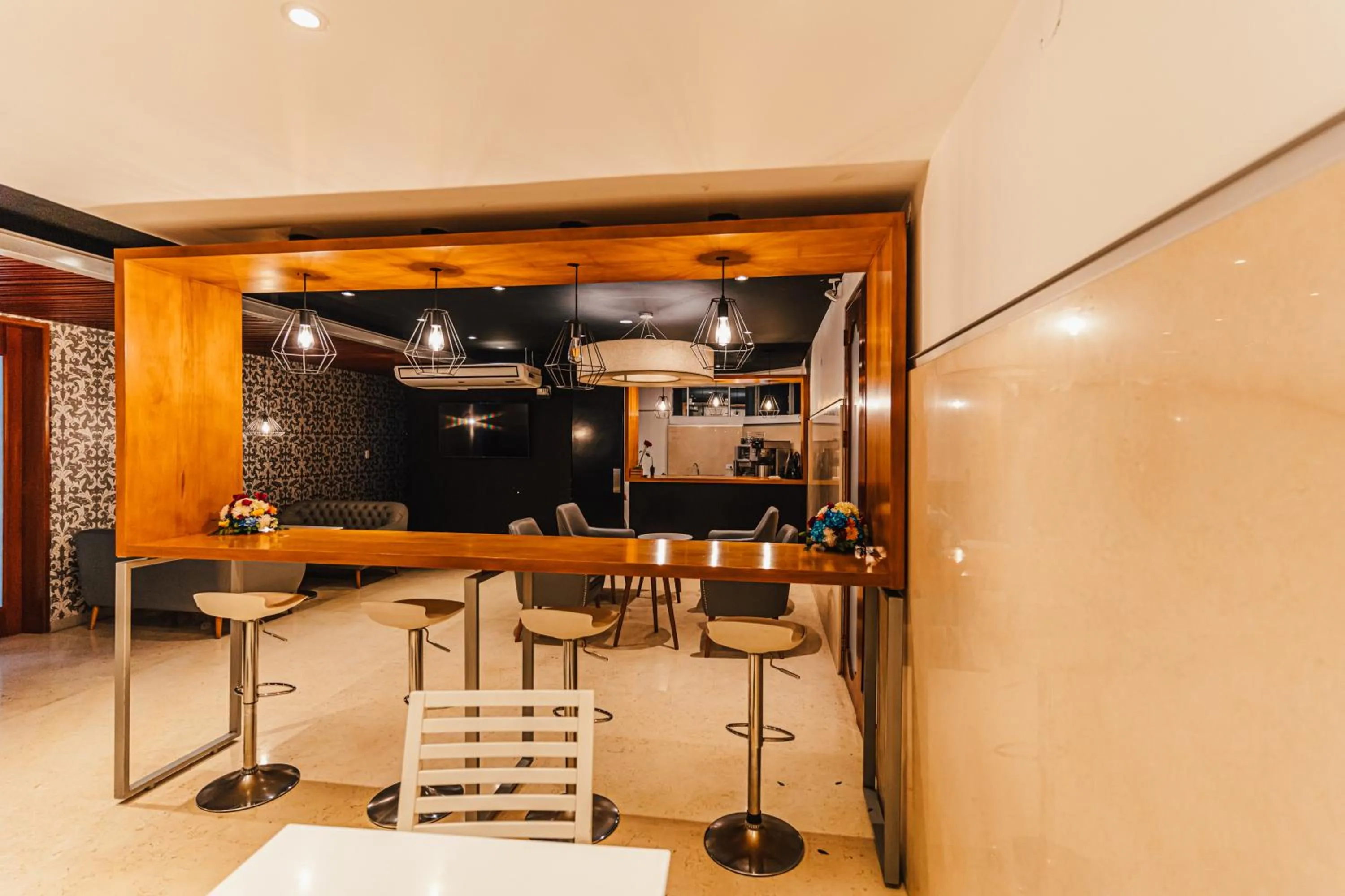 Restaurant/places to eat in Hotel Hacienda Lima Norte