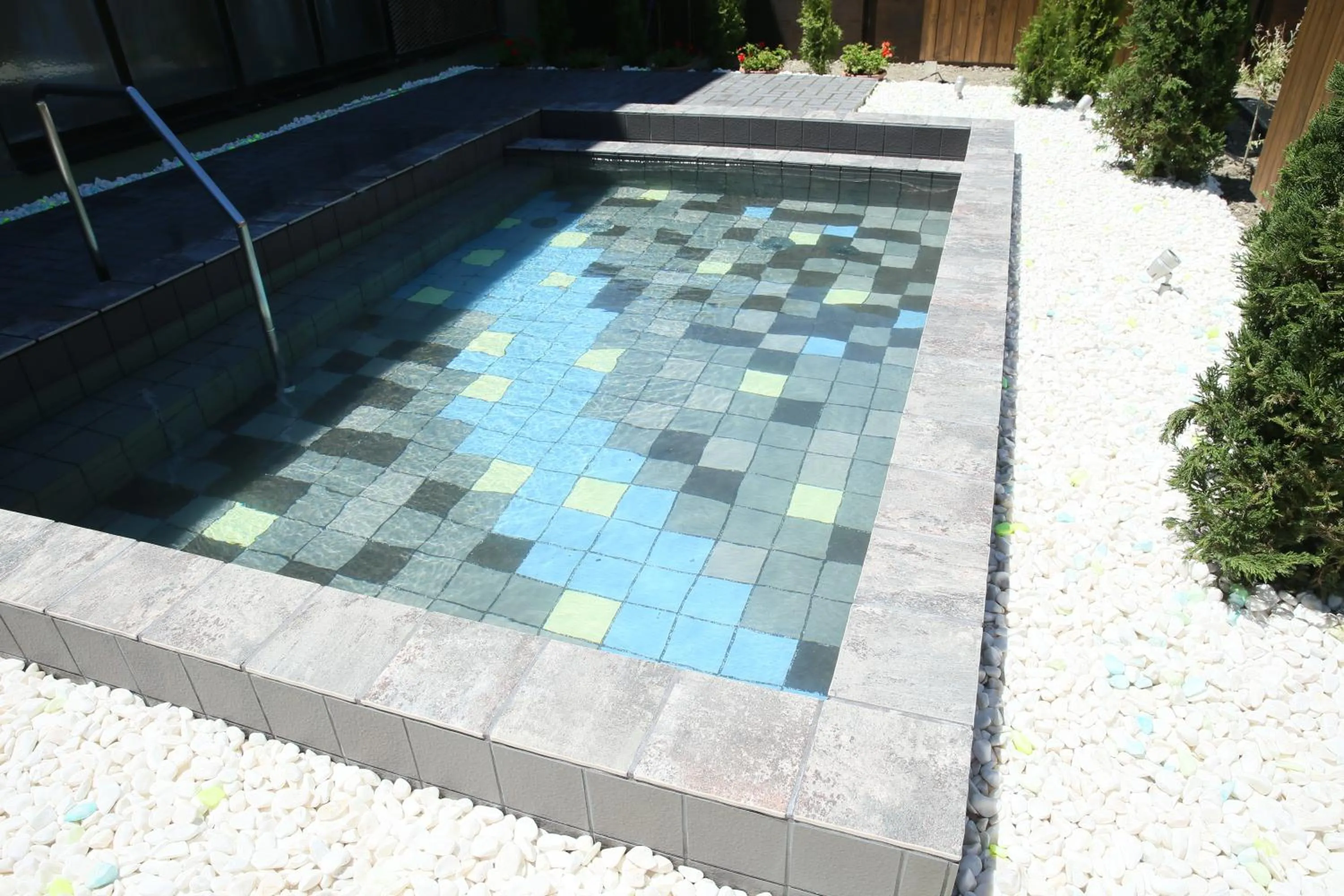 Open Air Bath in Tokachi Nauman Onsen Hotel arco