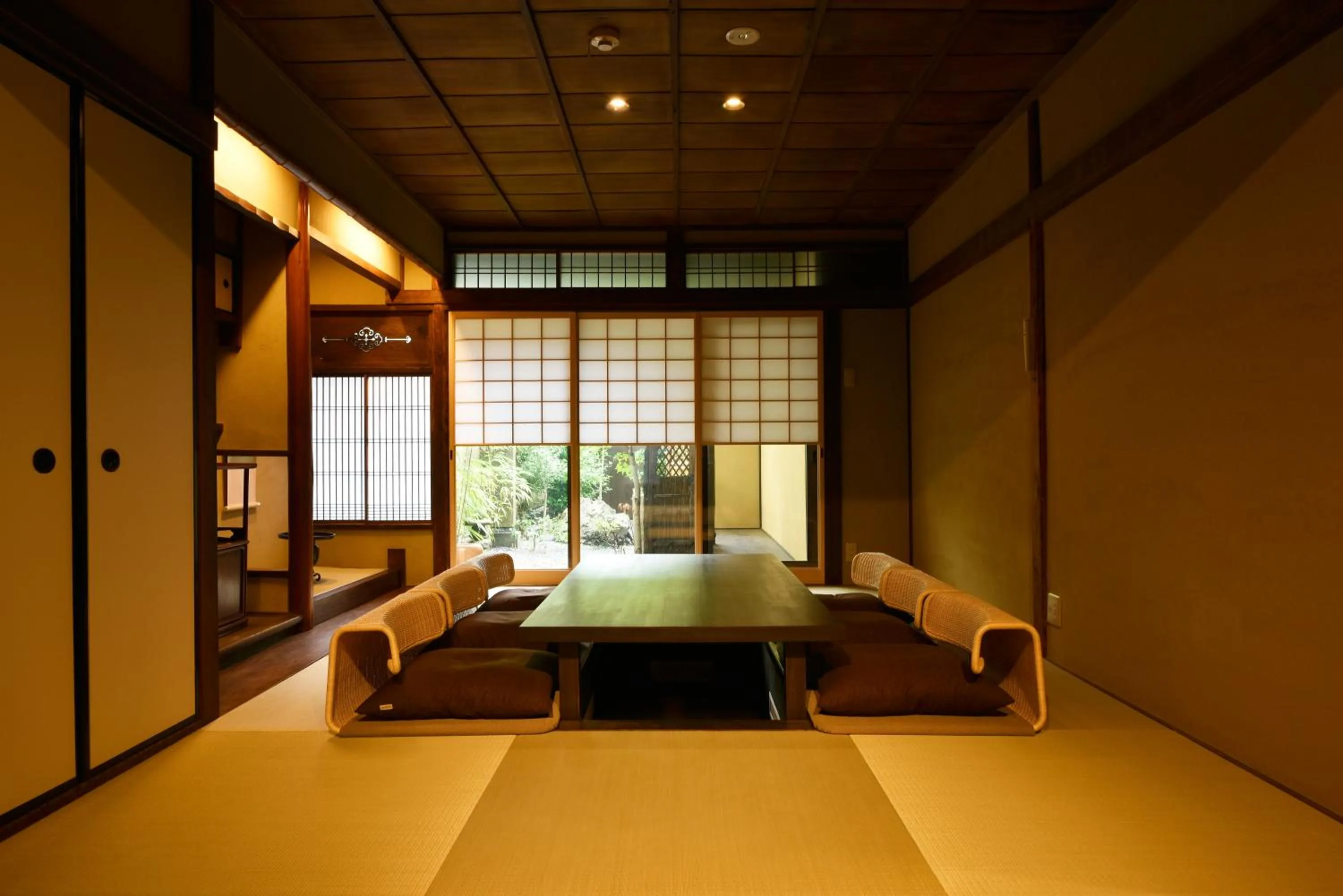 Living room in Kuraya Senbonsanjo