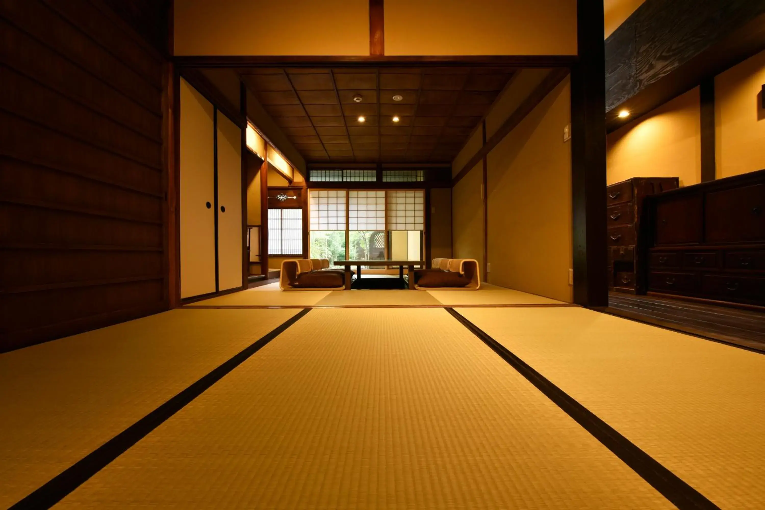 Living room in Kuraya Senbonsanjo Living room in Kuraya Senbonsanjo
