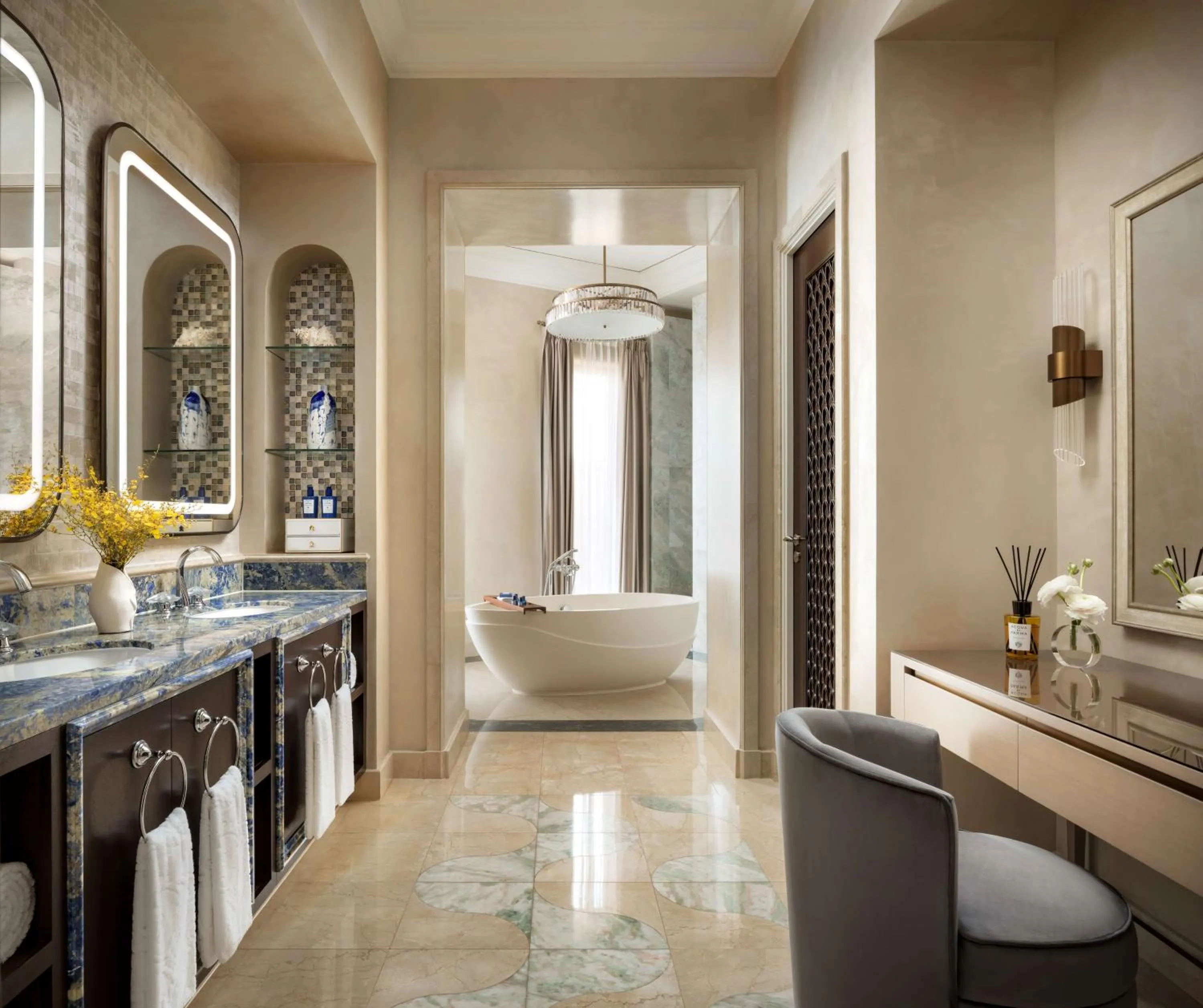 Photo of the whole room in Atlantis, The Palm