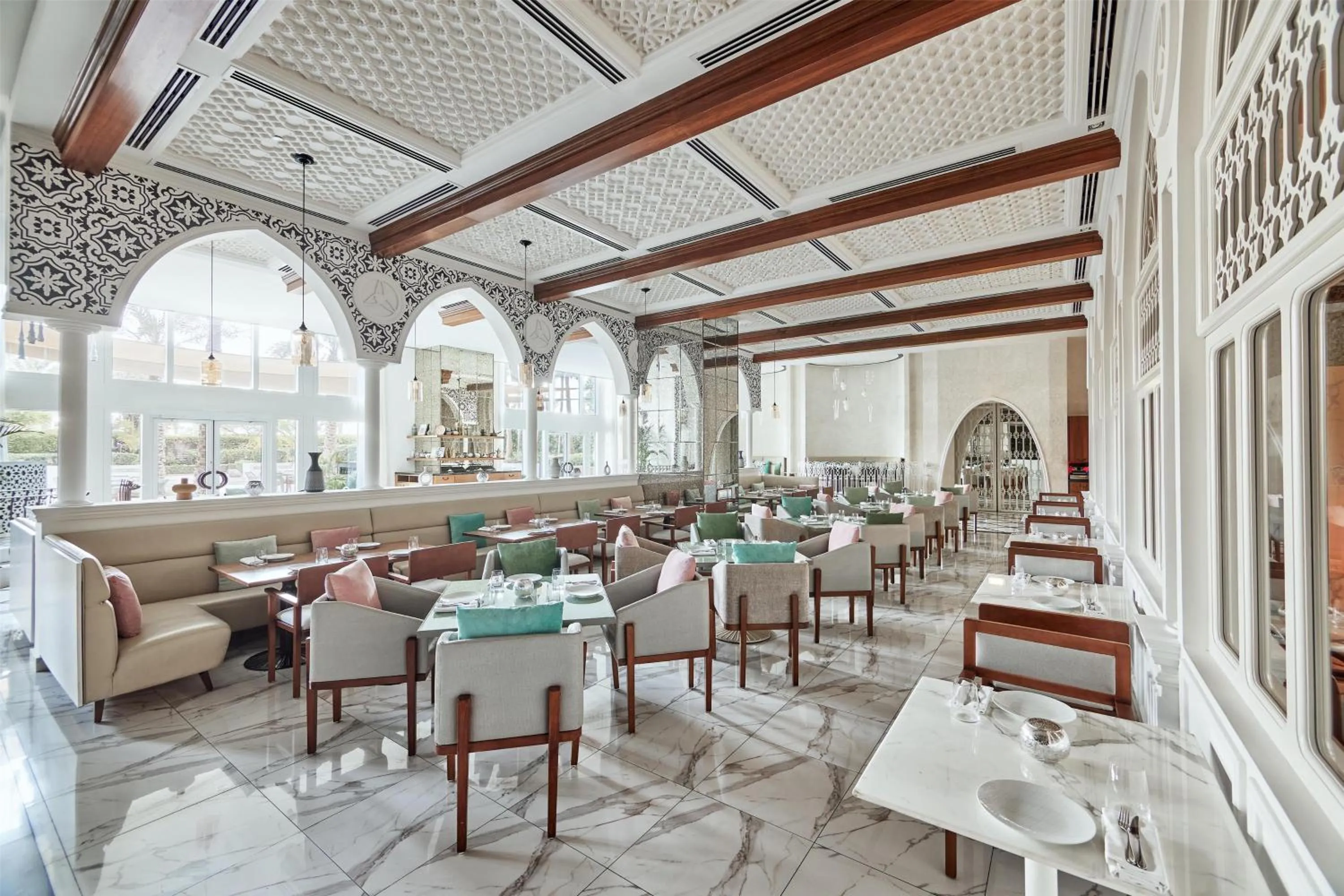 Restaurant/places to eat in Atlantis, The Palm