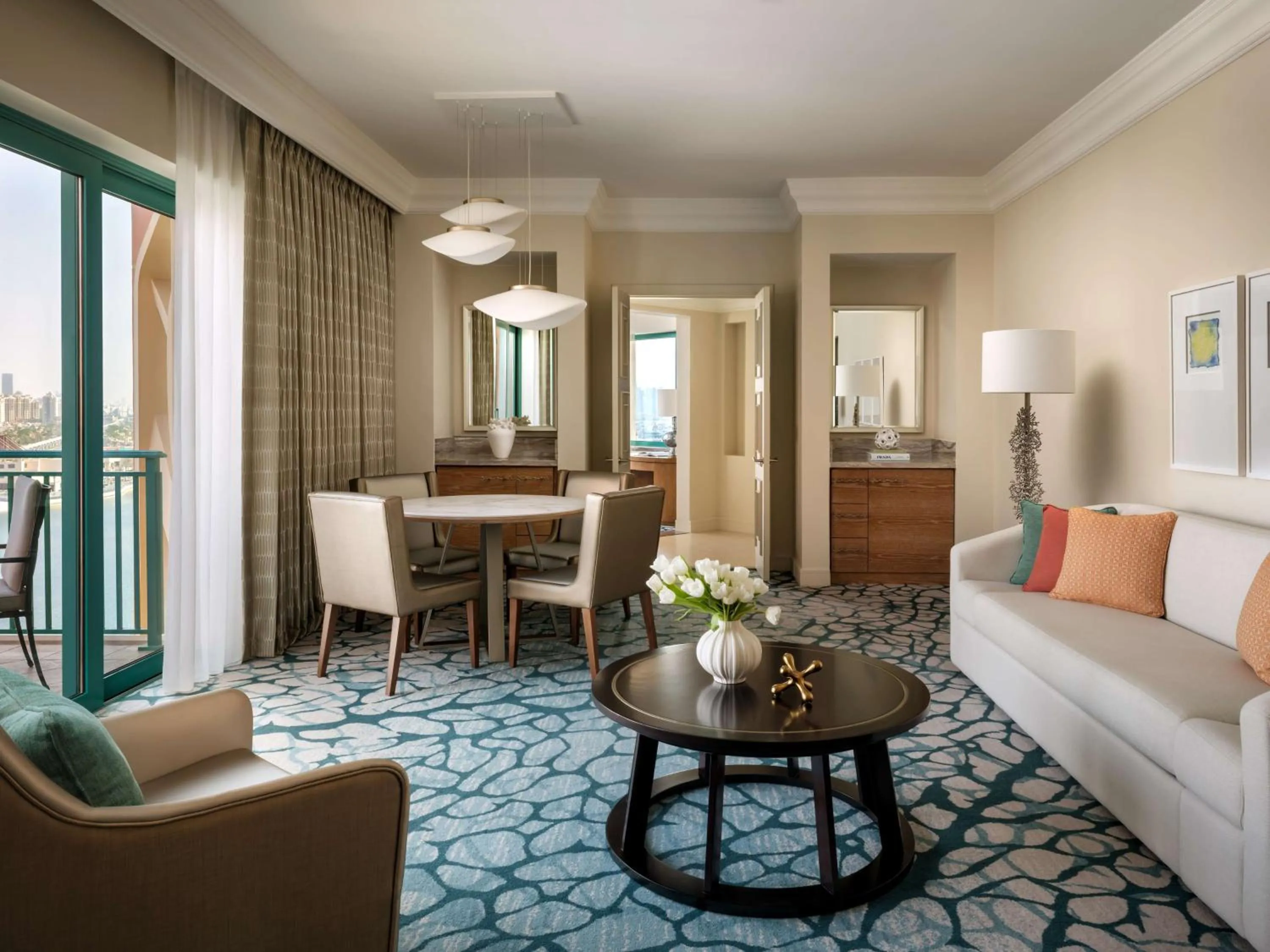 Photo of the whole room in Atlantis, The Palm