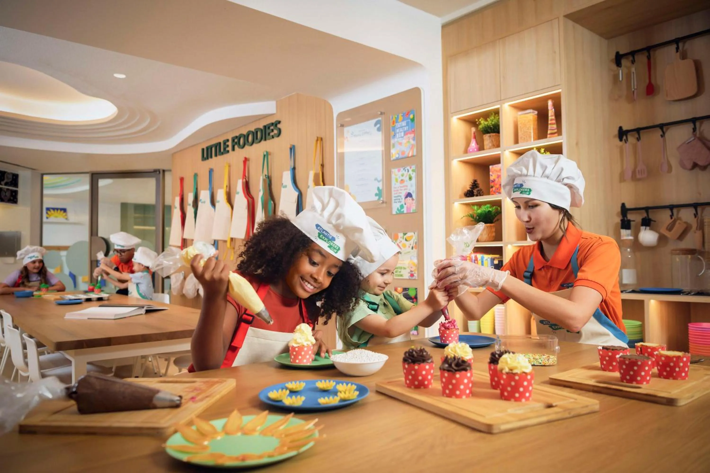 Other in Atlantis, The Palm