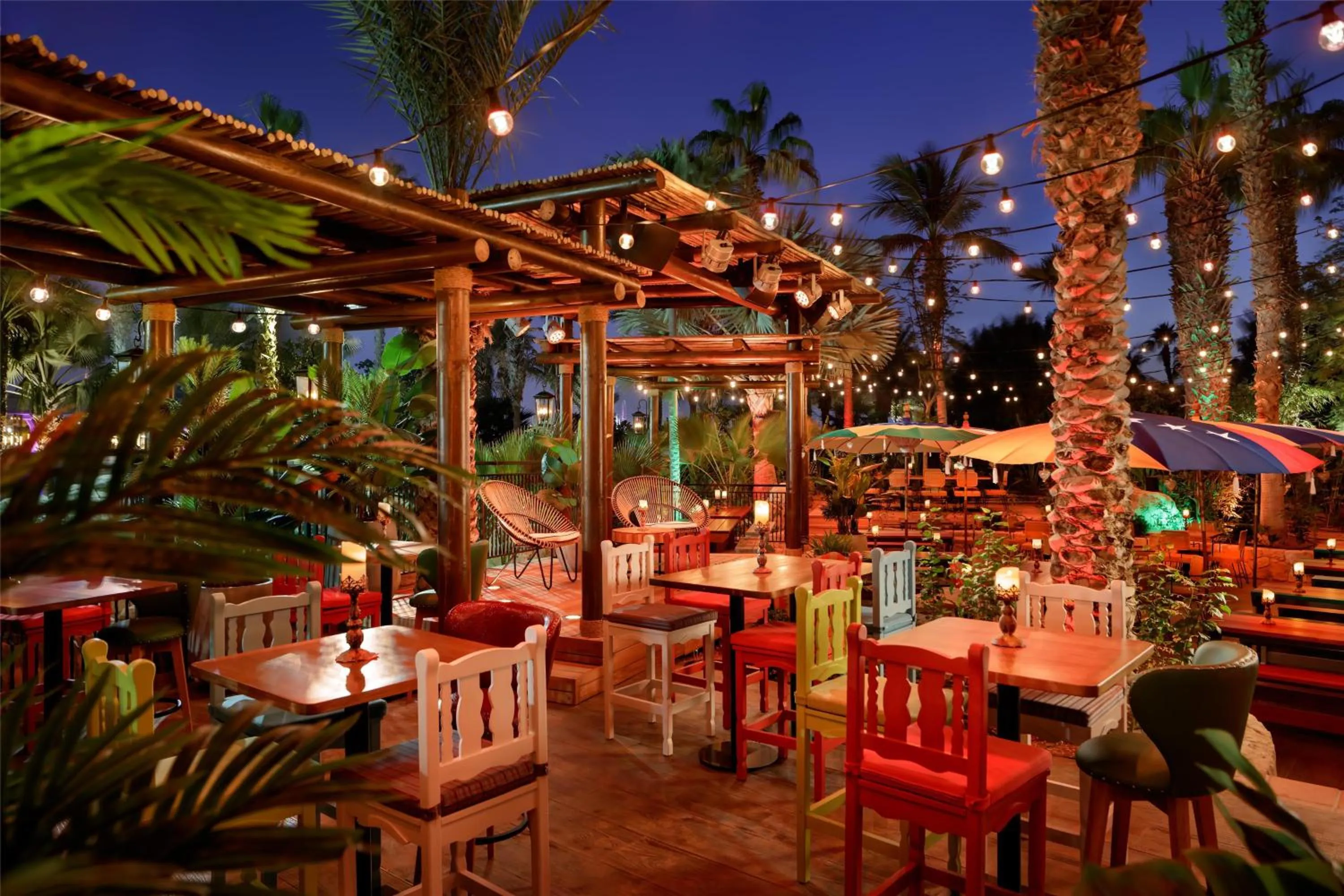 Restaurant/places to eat in Atlantis, The Palm