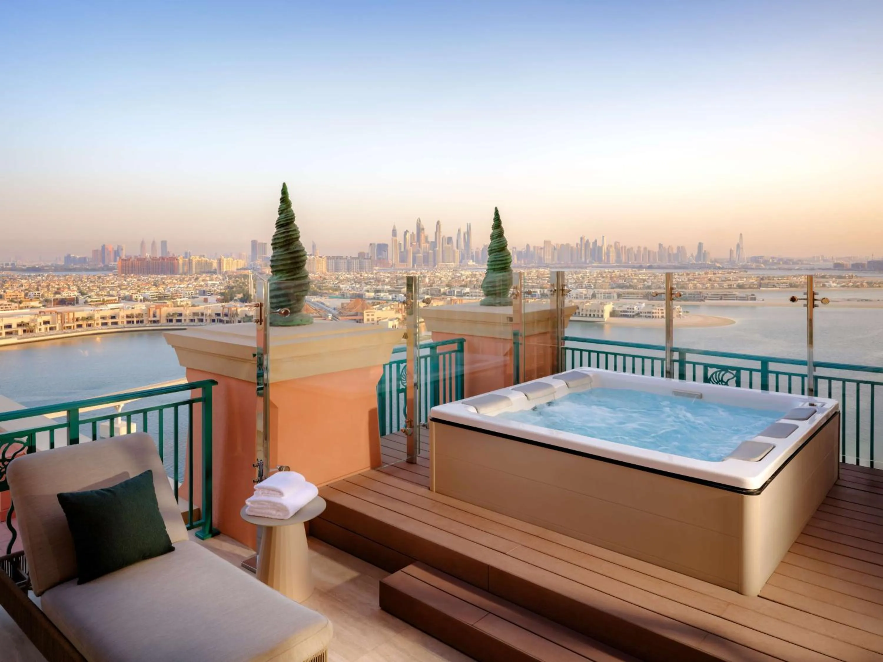 Photo of the whole room in Atlantis, The Palm