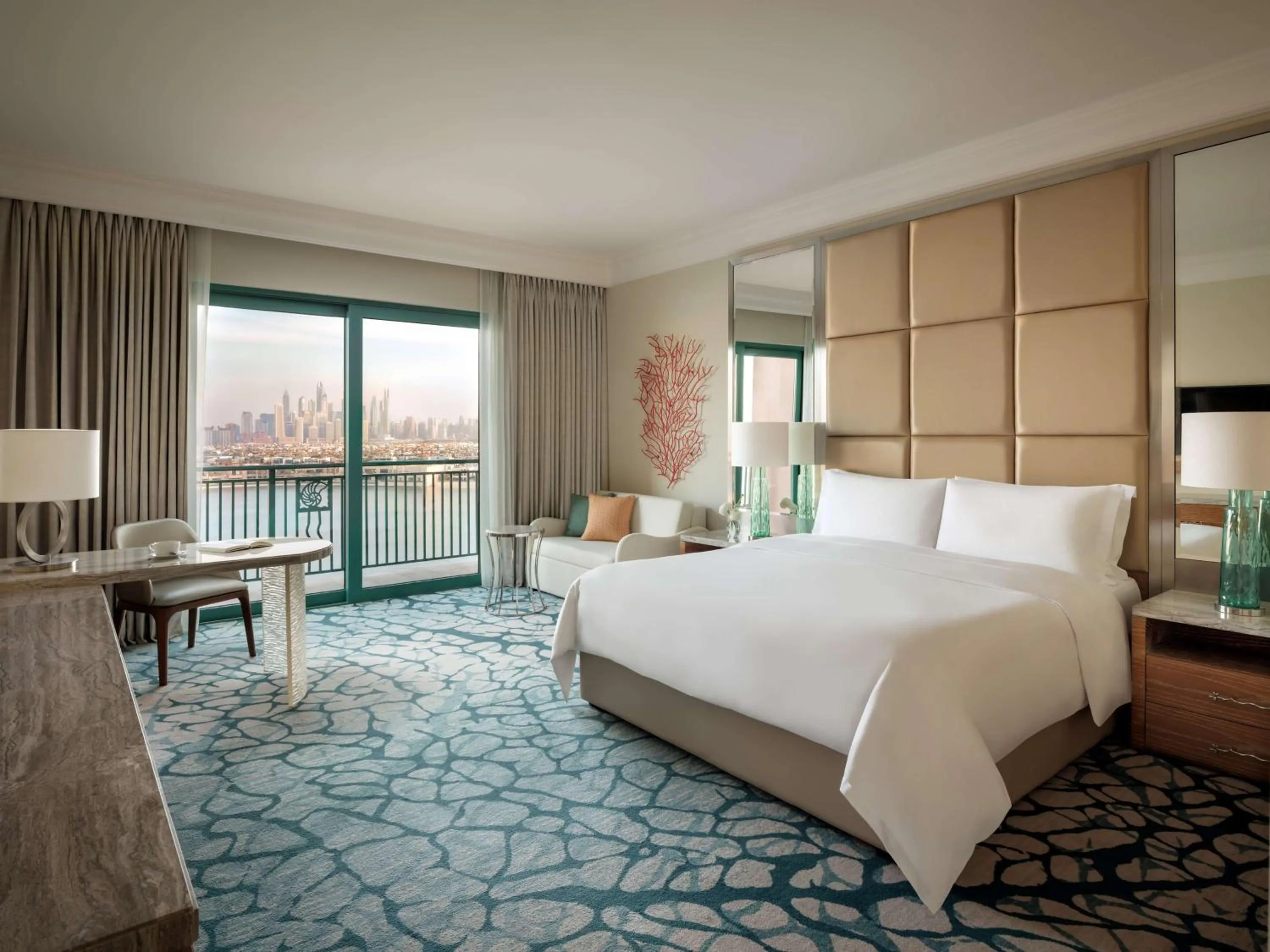 Bedroom, Bed in Atlantis, The Palm