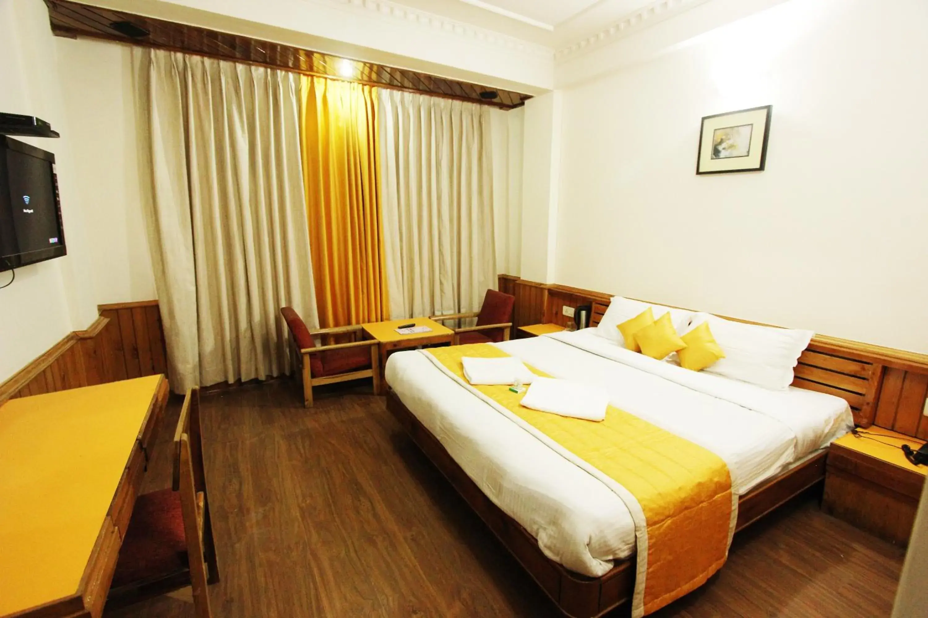 Deluxe Double Room in Hotel Snow View Manali Deluxe Double Room in Hotel Snow View Manali