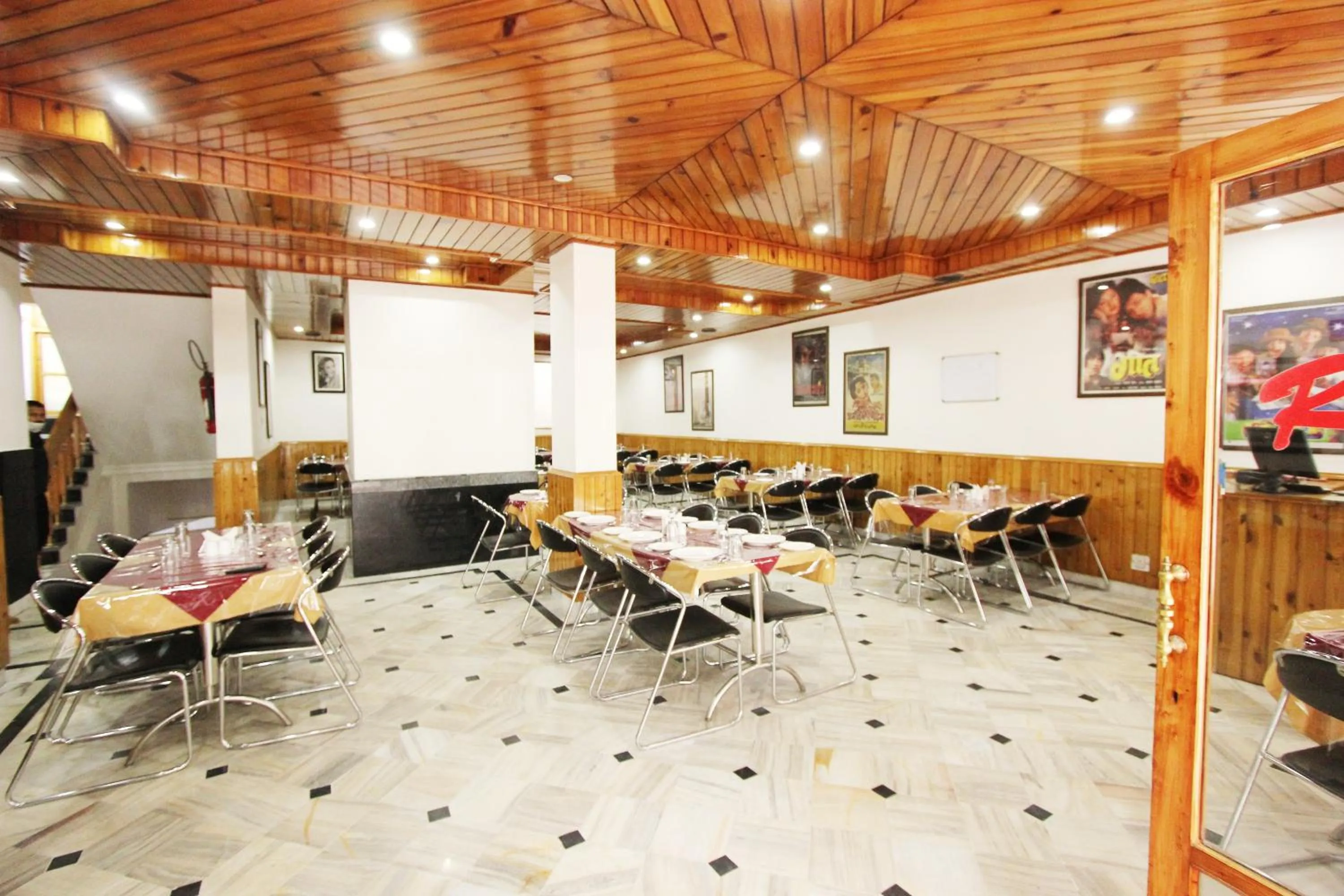 Buffet breakfast in Hotel Snow View Manali