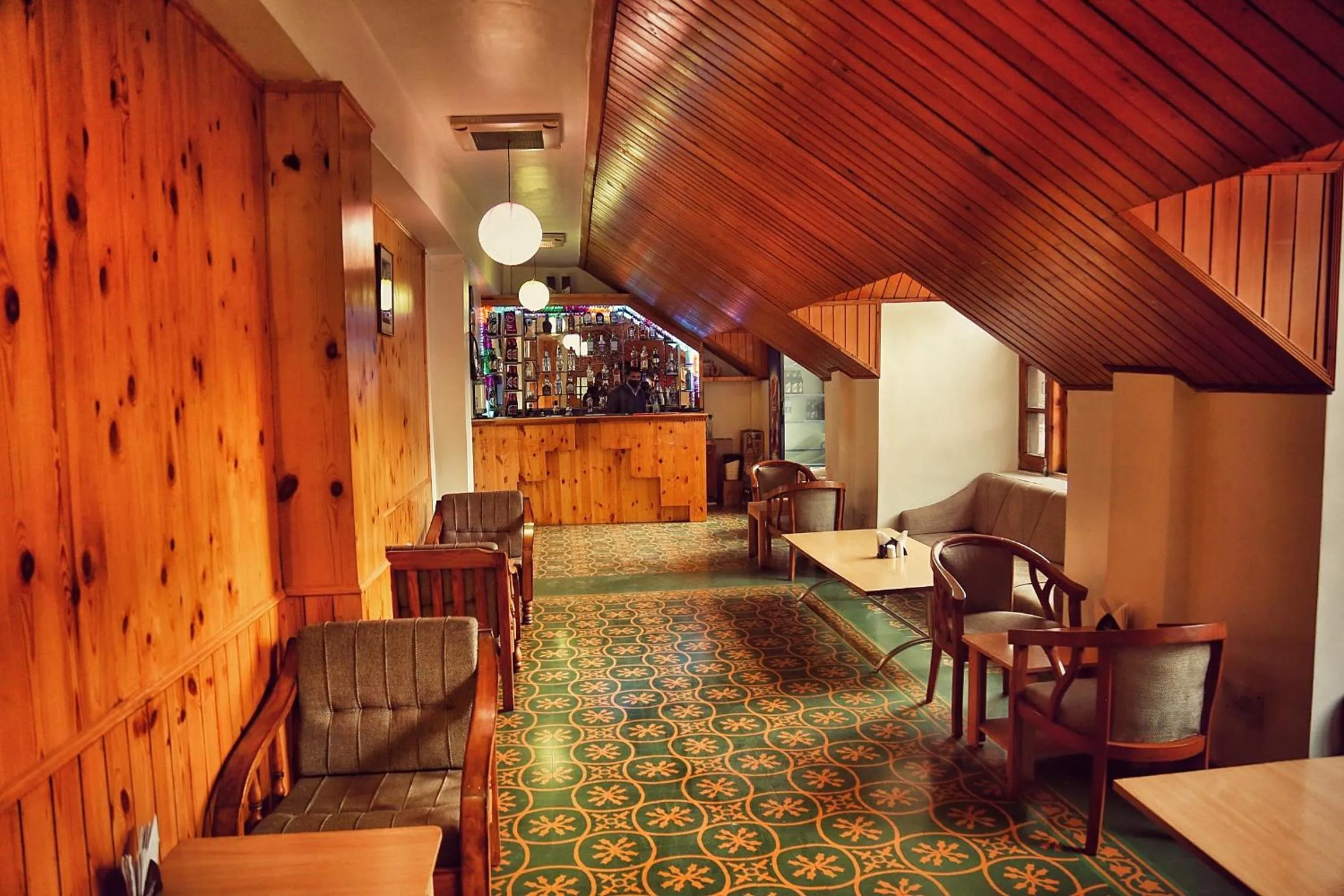 Lounge or bar in Hotel Snow View Manali