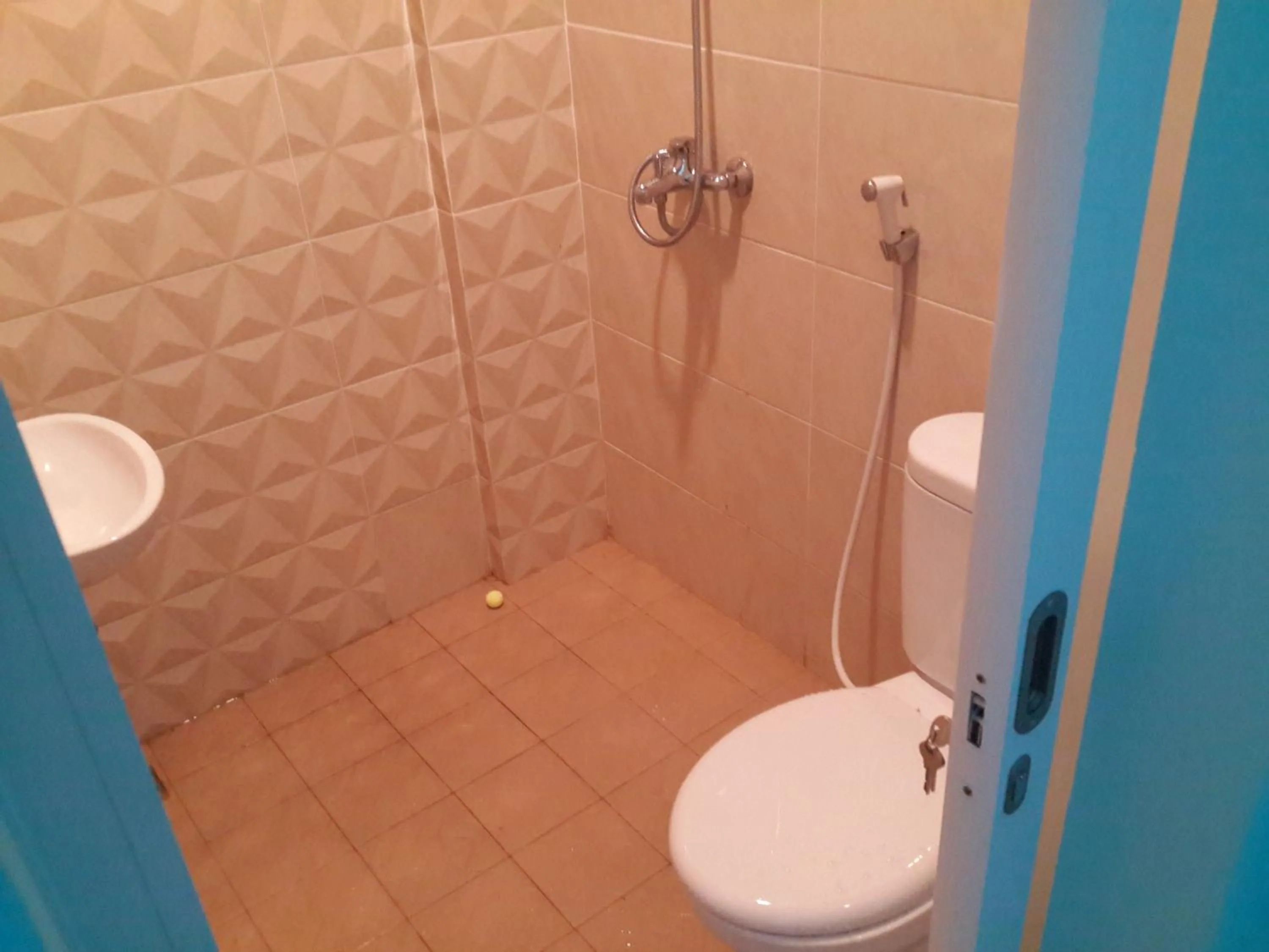 RedDoorz Near Gajah Mada Street Semarang