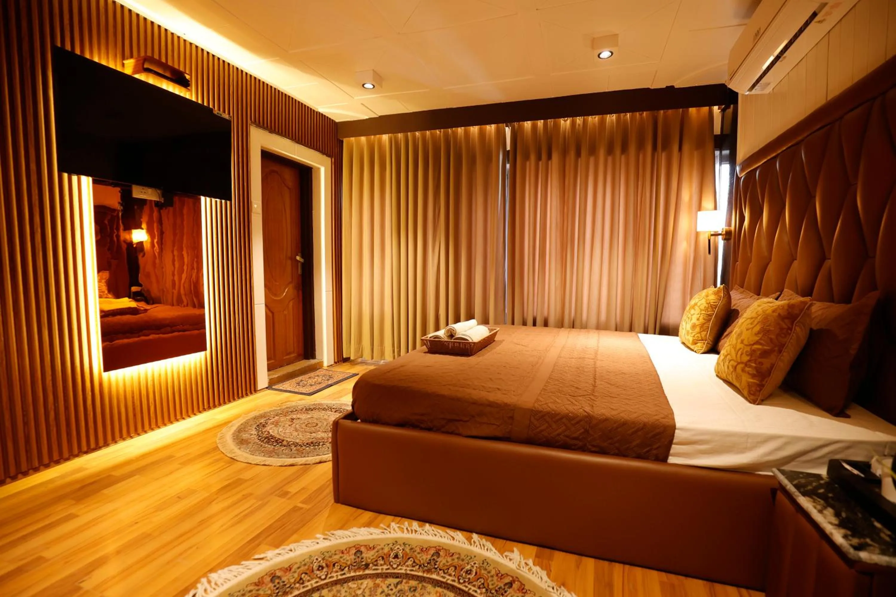 Bed in Walisons Peace Resort