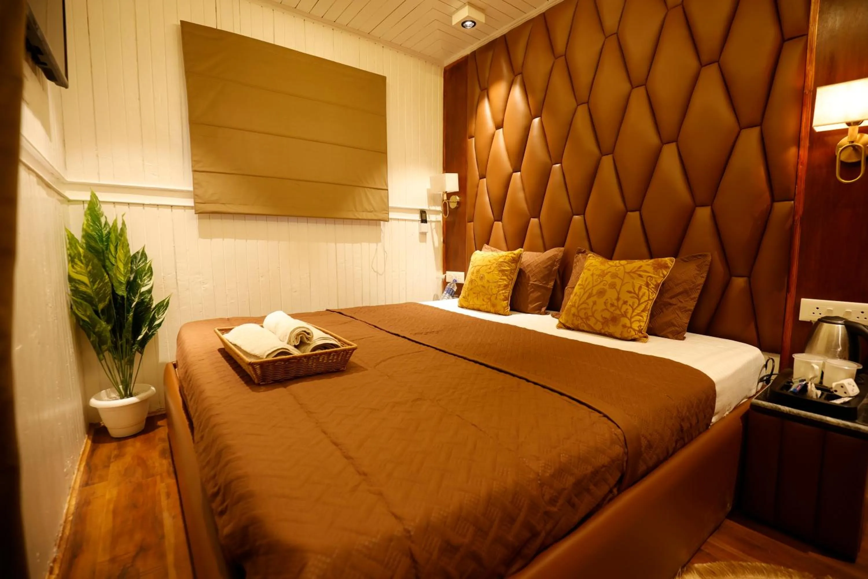 Bed in Walisons Peace Resort