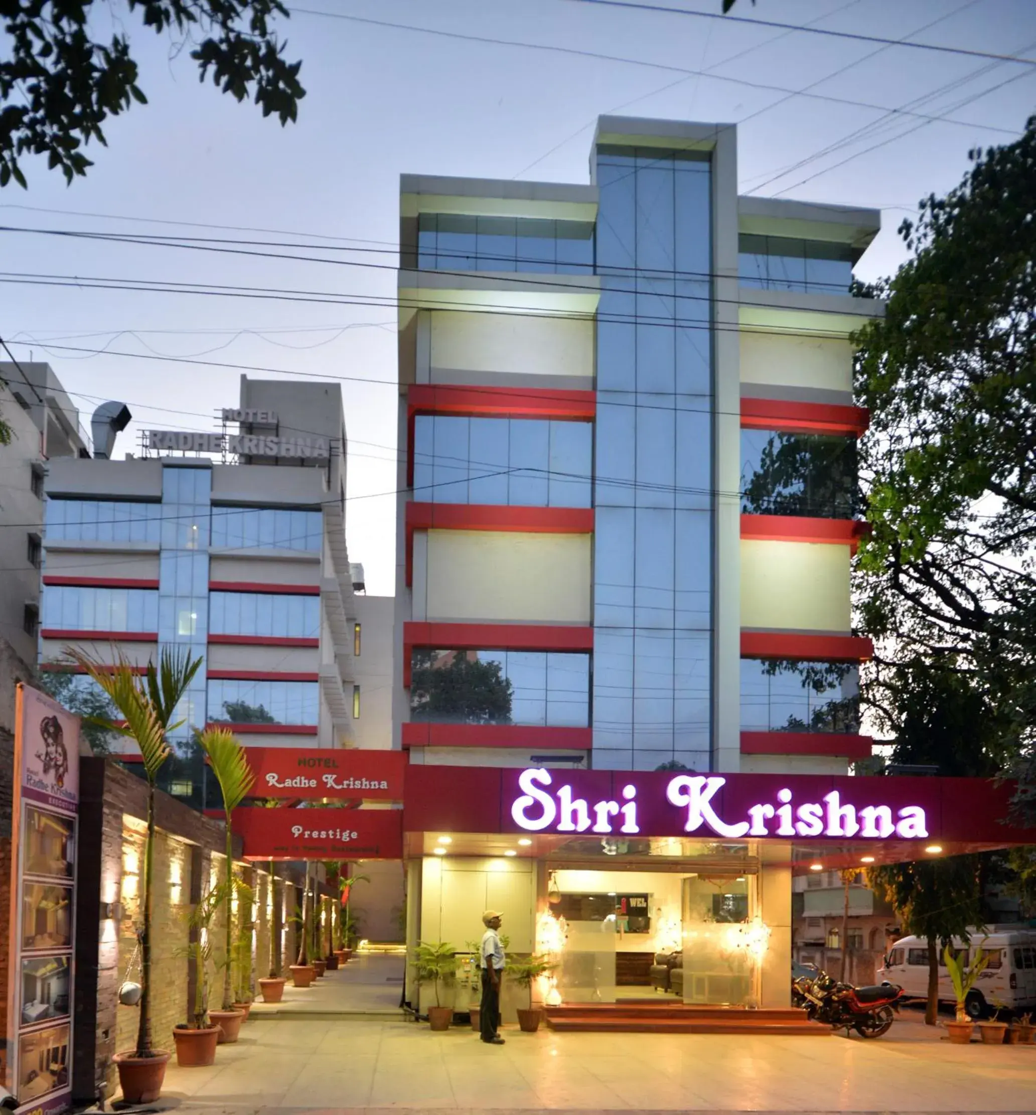 Property building in Hotel Radhe Krishna Property building in Hotel Radhe Krishna