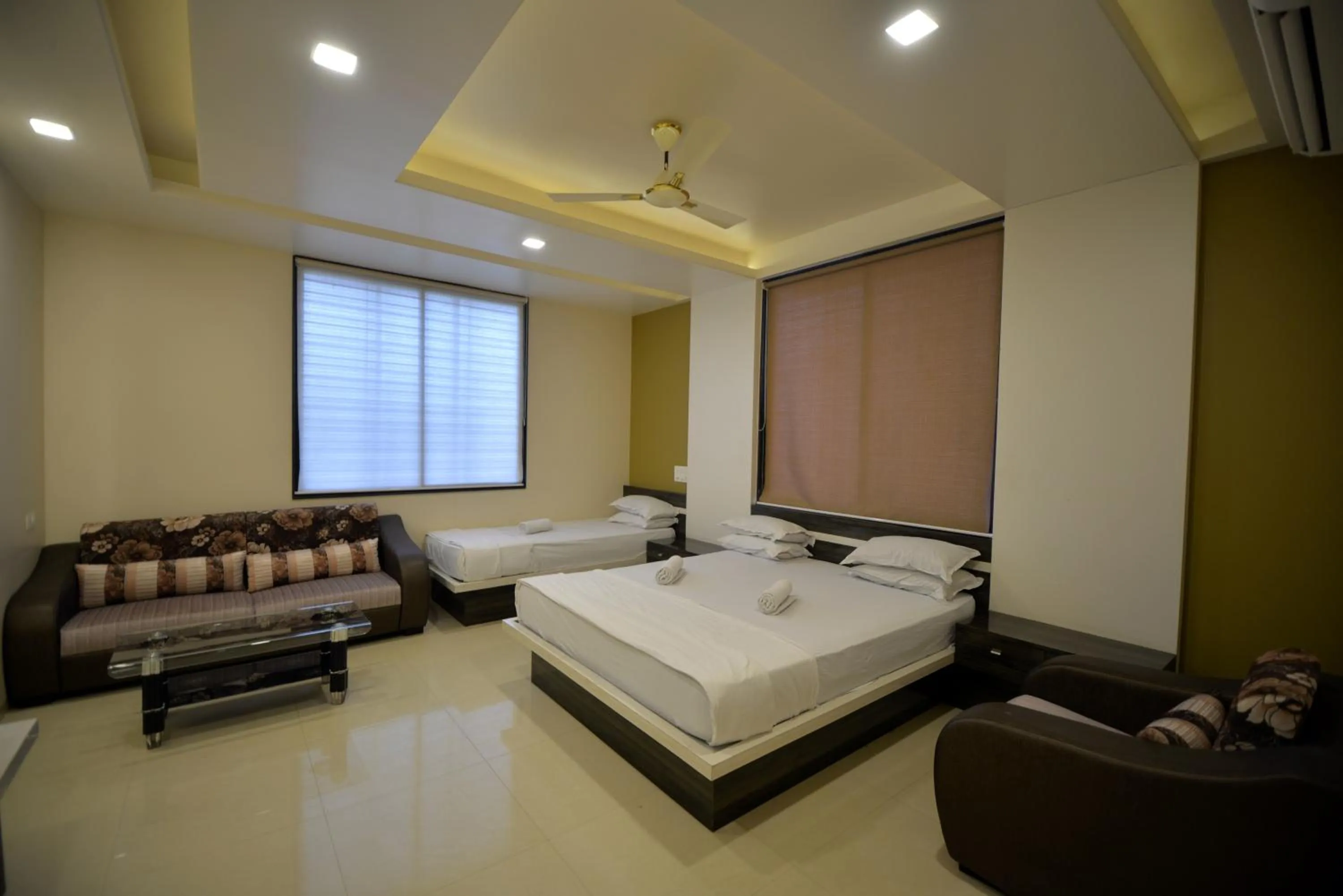 Bedroom, Bed in Hotel Radhe Krishna