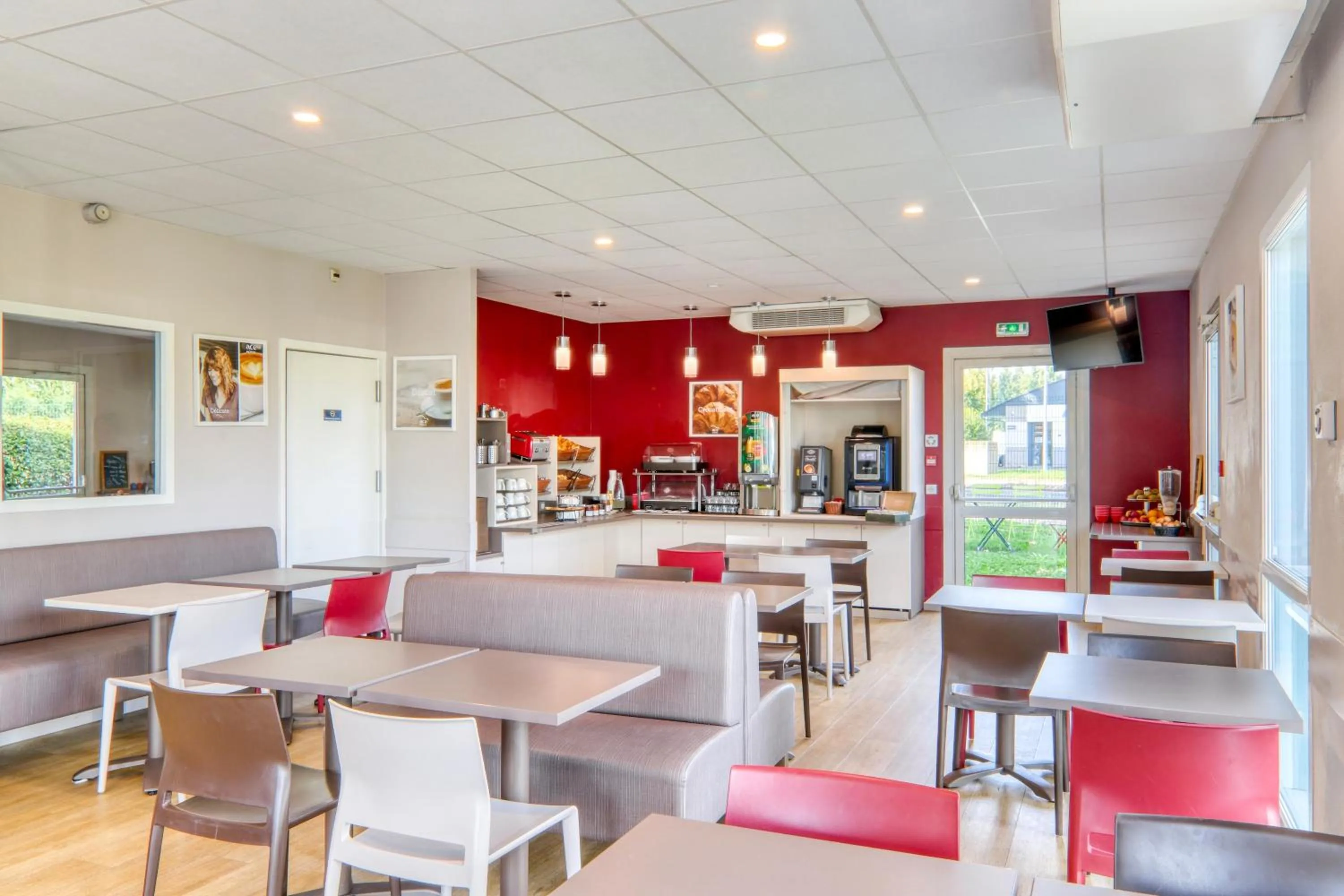 Breakfast in Ace Hotel Riom