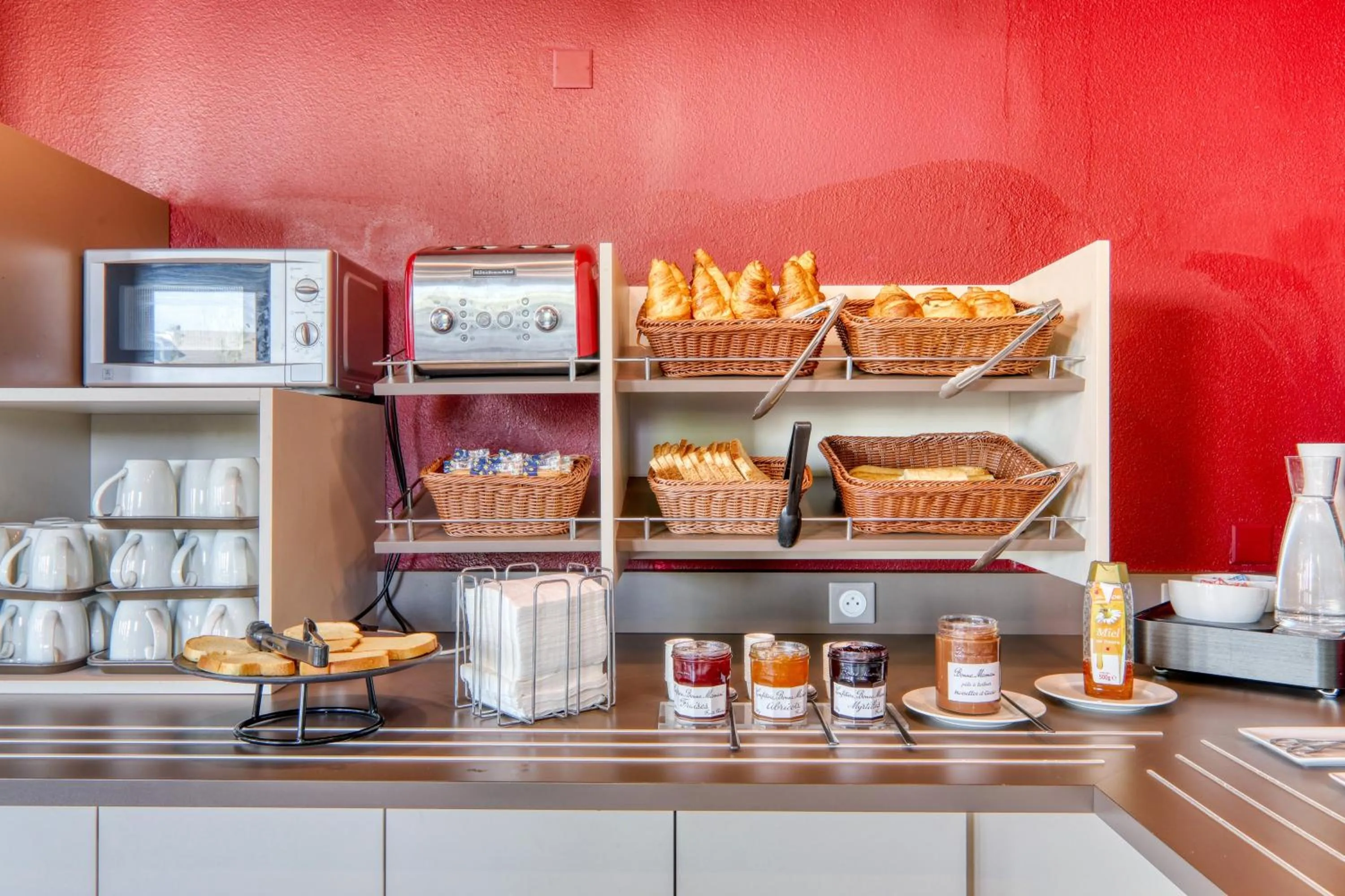 Food and drinks in Ace Hotel Riom