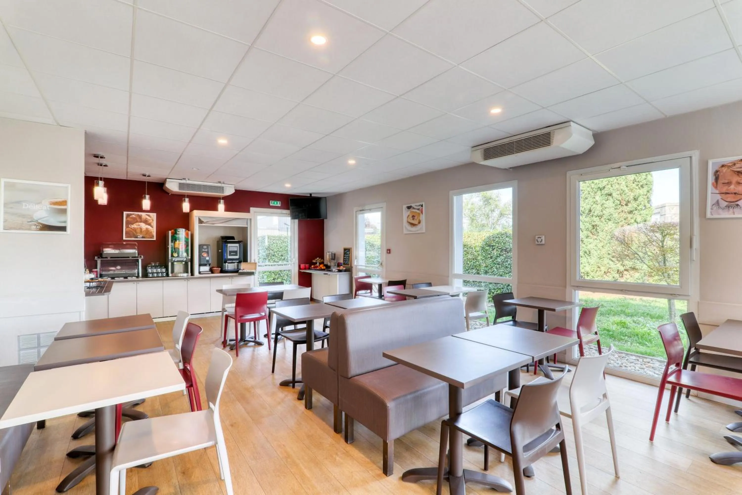 Breakfast in Ace Hotel Riom