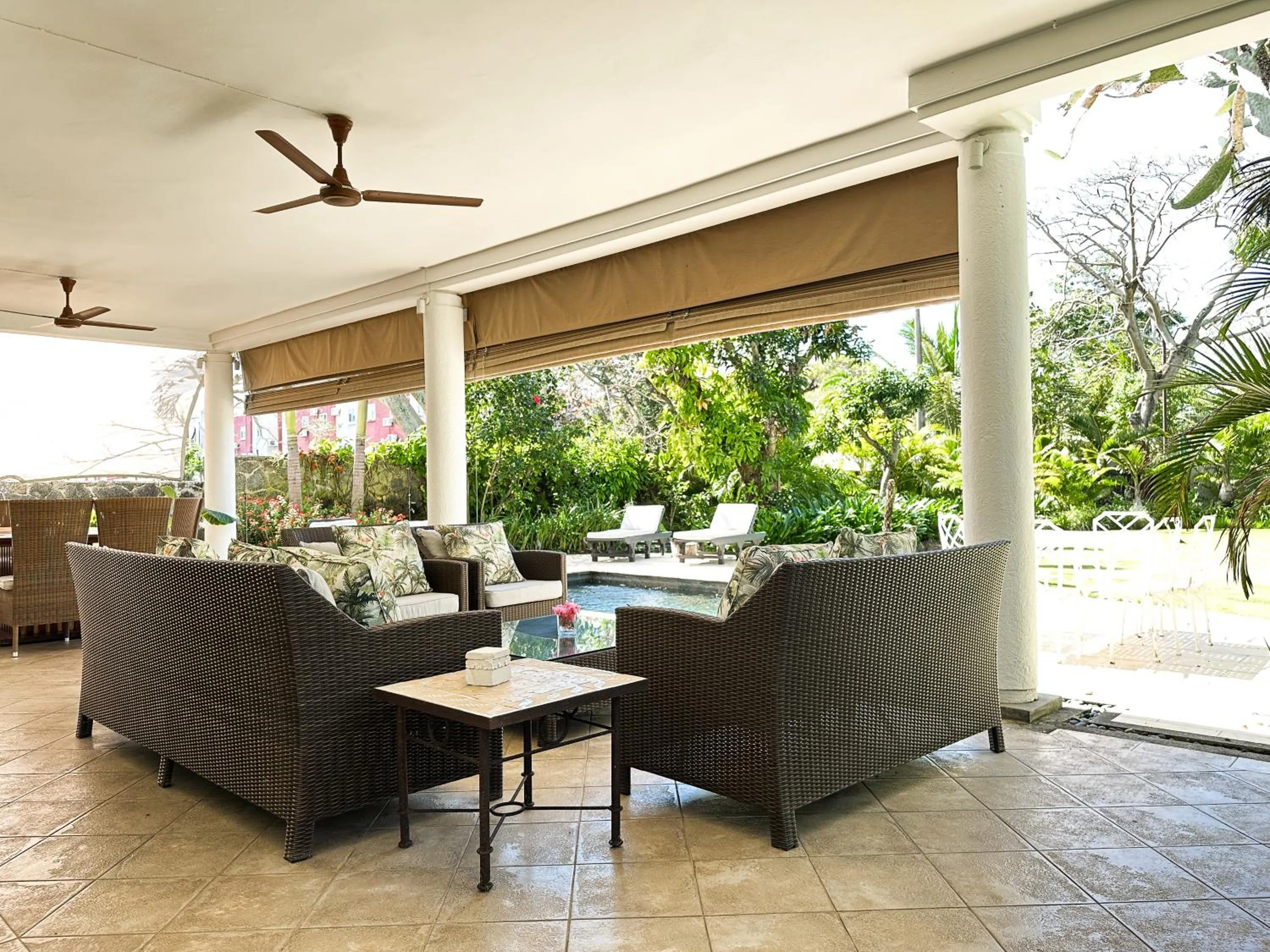 Balcony/Terrace in Blue Bird