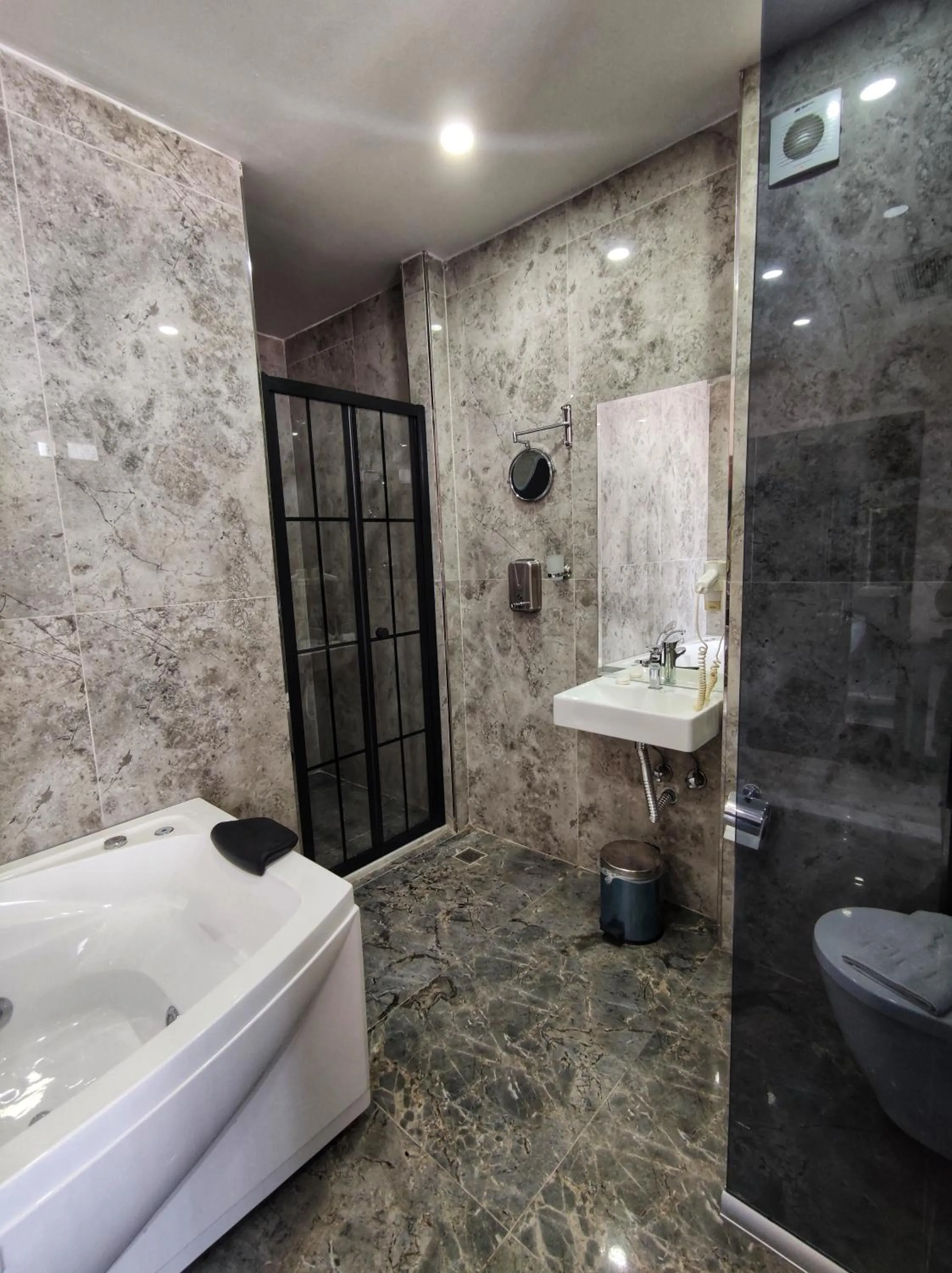 The Golden Pera's Hotel & Spa