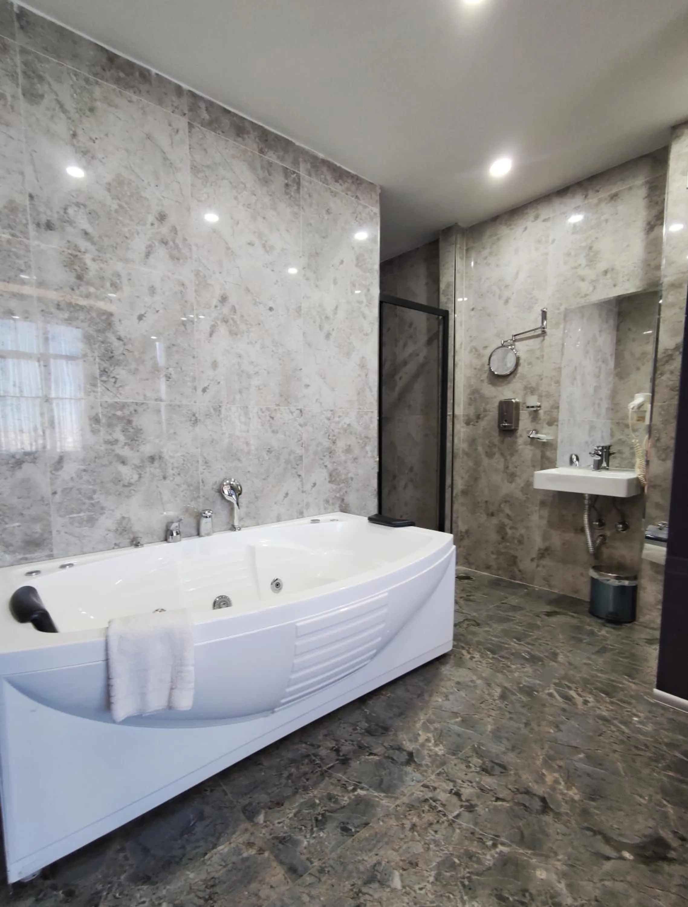 The Golden Pera's Hotel & Spa