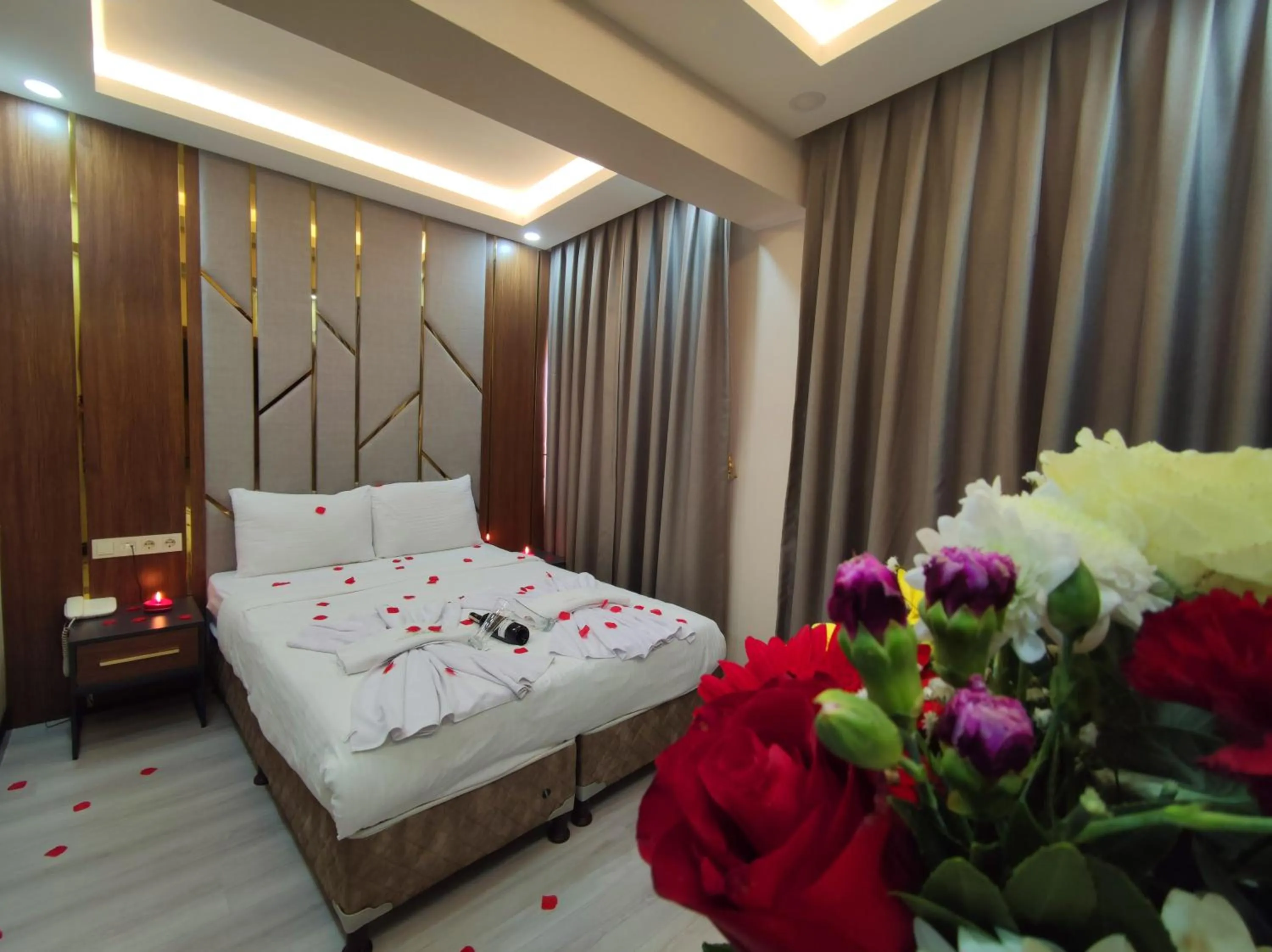 Bed in The Golden Pera's Hotel & Spa