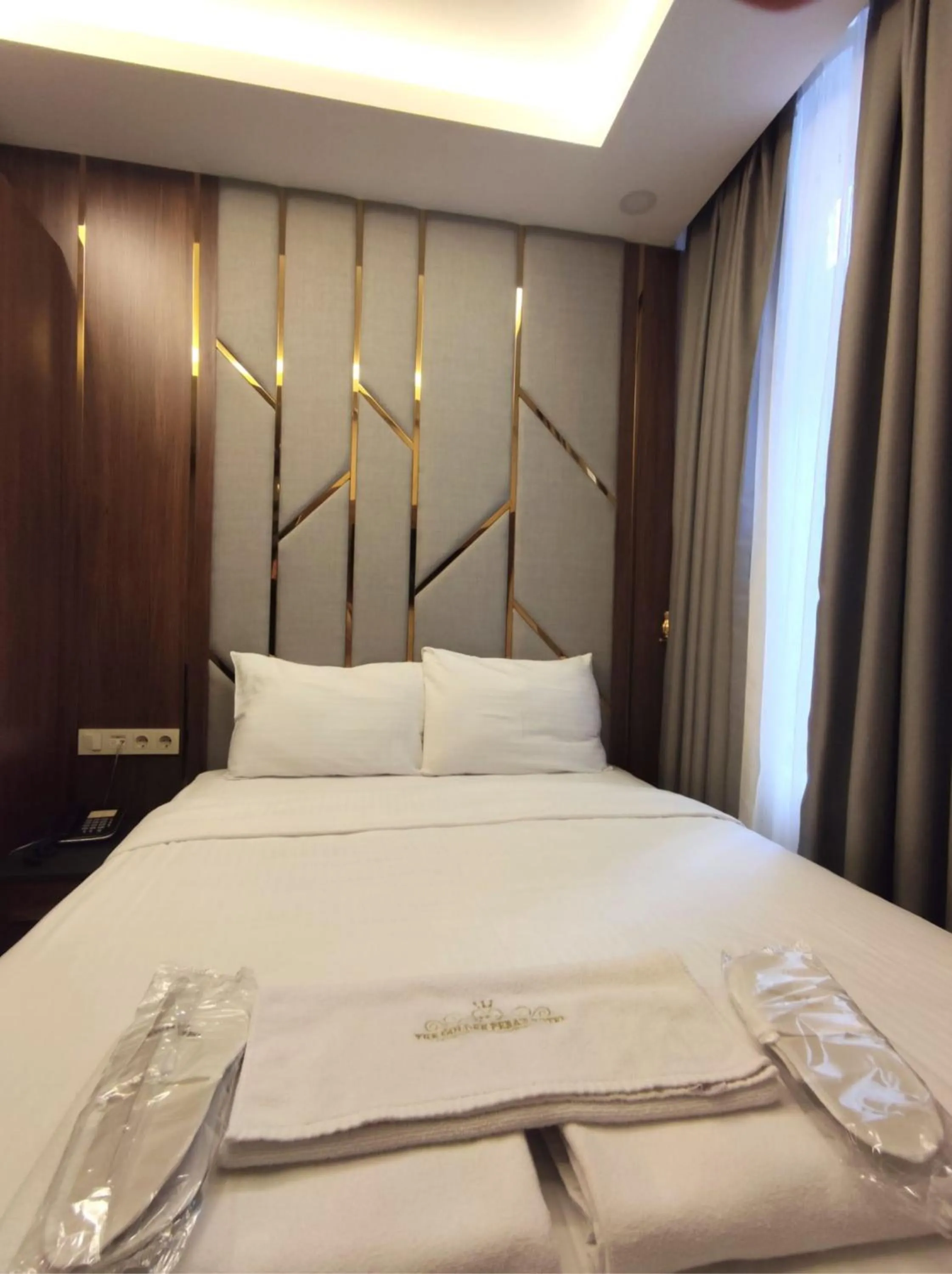 Bed in The Golden Pera's Hotel & Spa