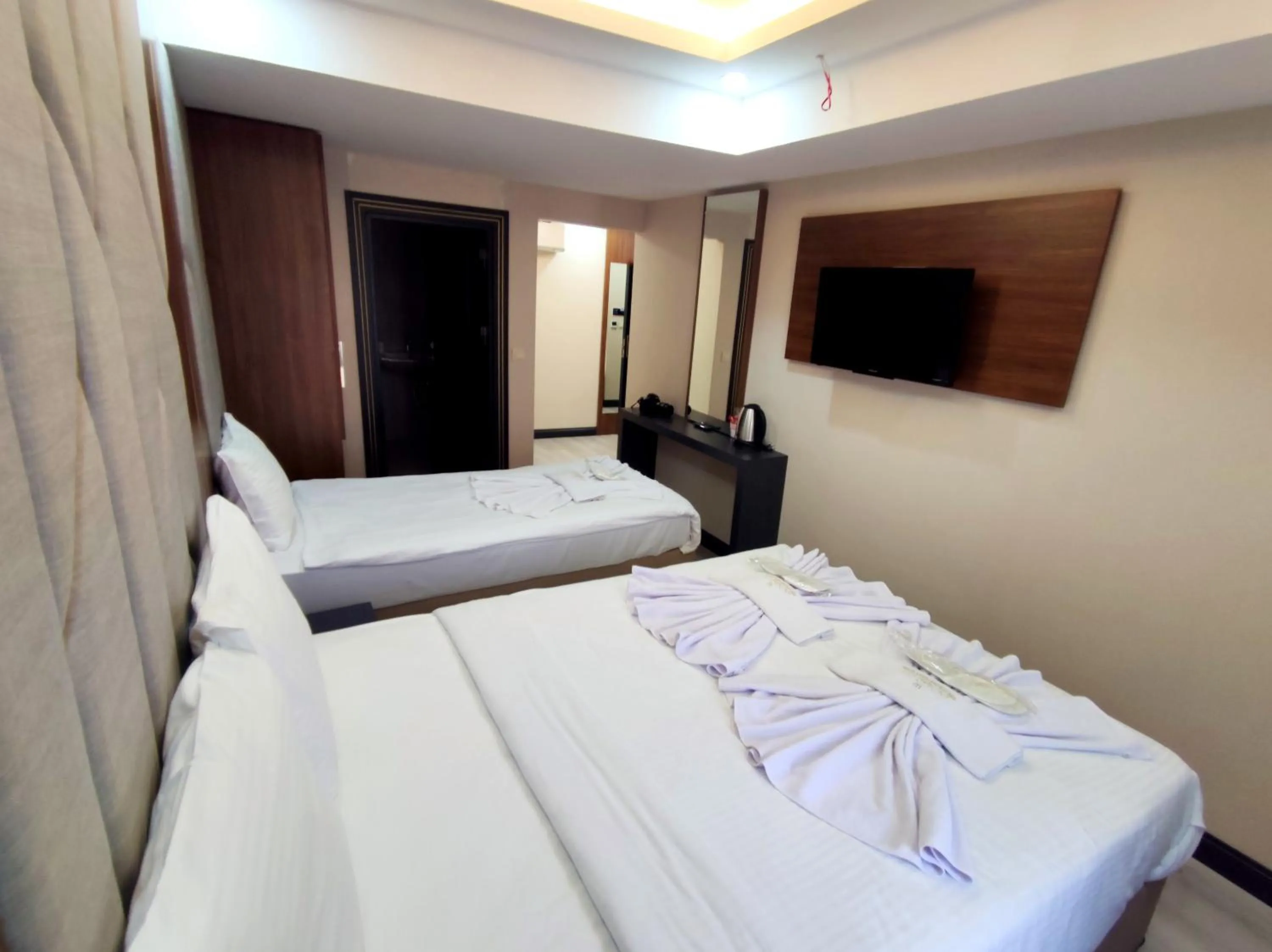 Bed in The Golden Pera's Hotel & Spa