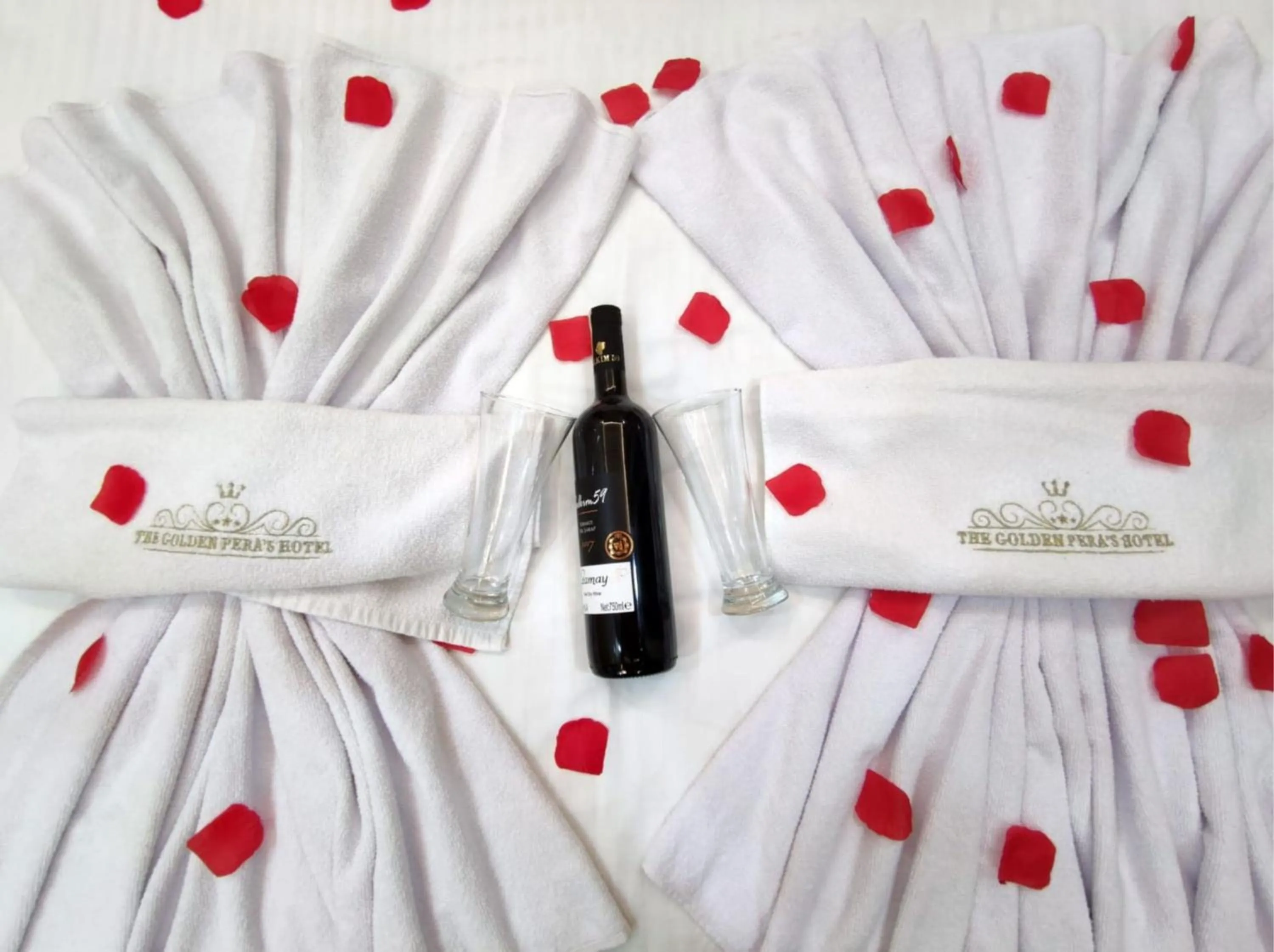 Food and drinks in The Golden Pera's Hotel & Spa