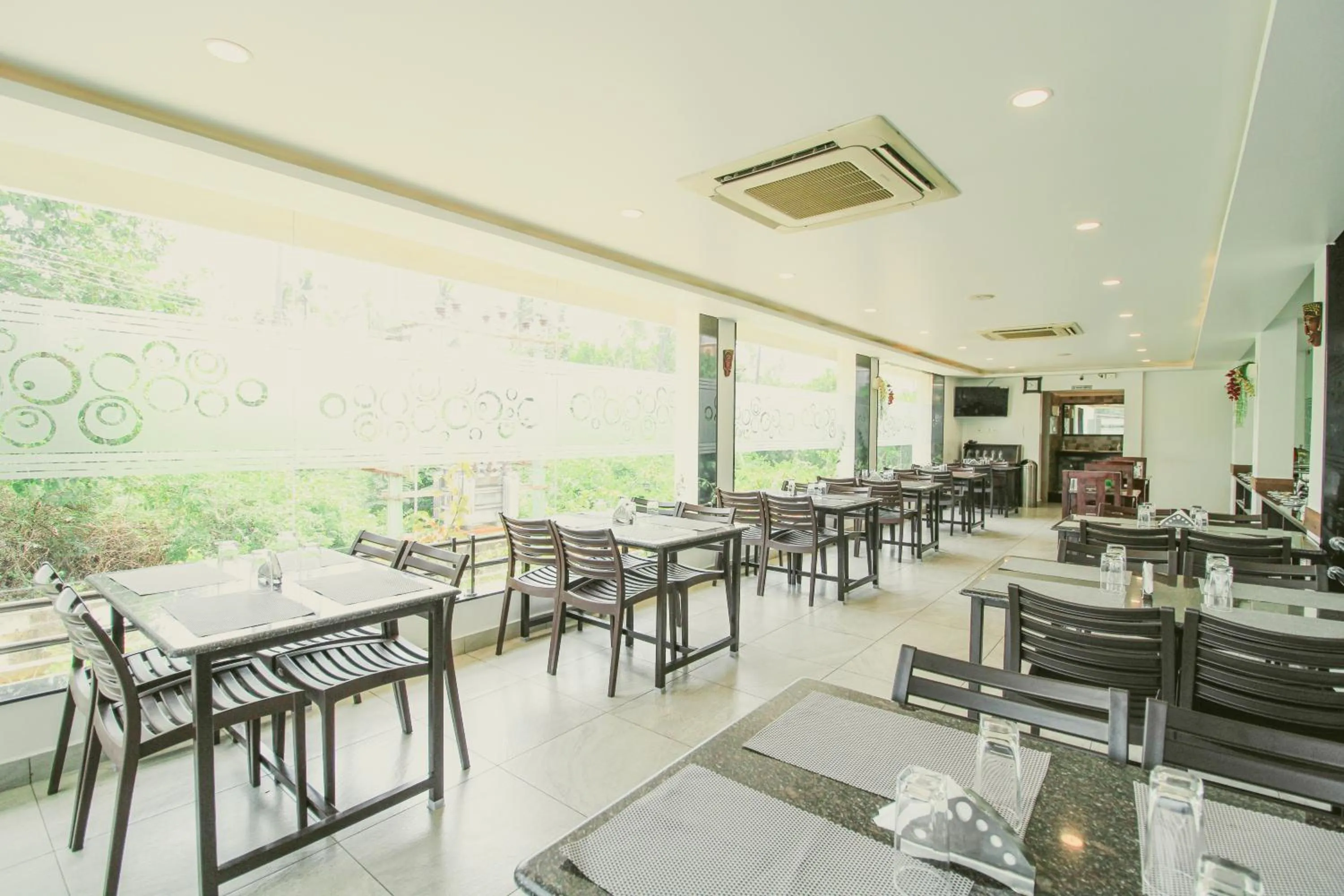 Restaurant/places to eat in White Pearl Residency