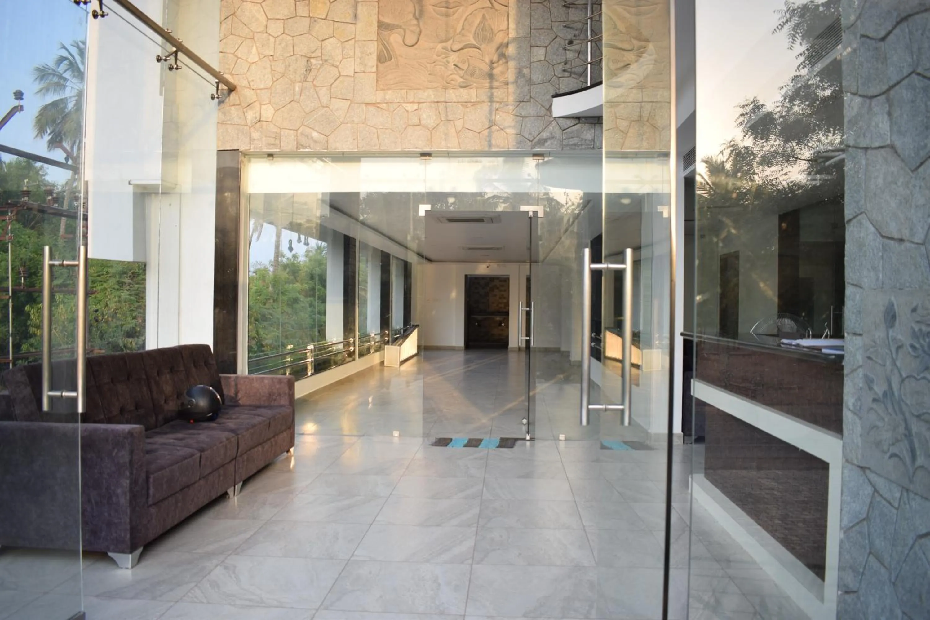 Restaurant/places to eat in White Pearl Residency