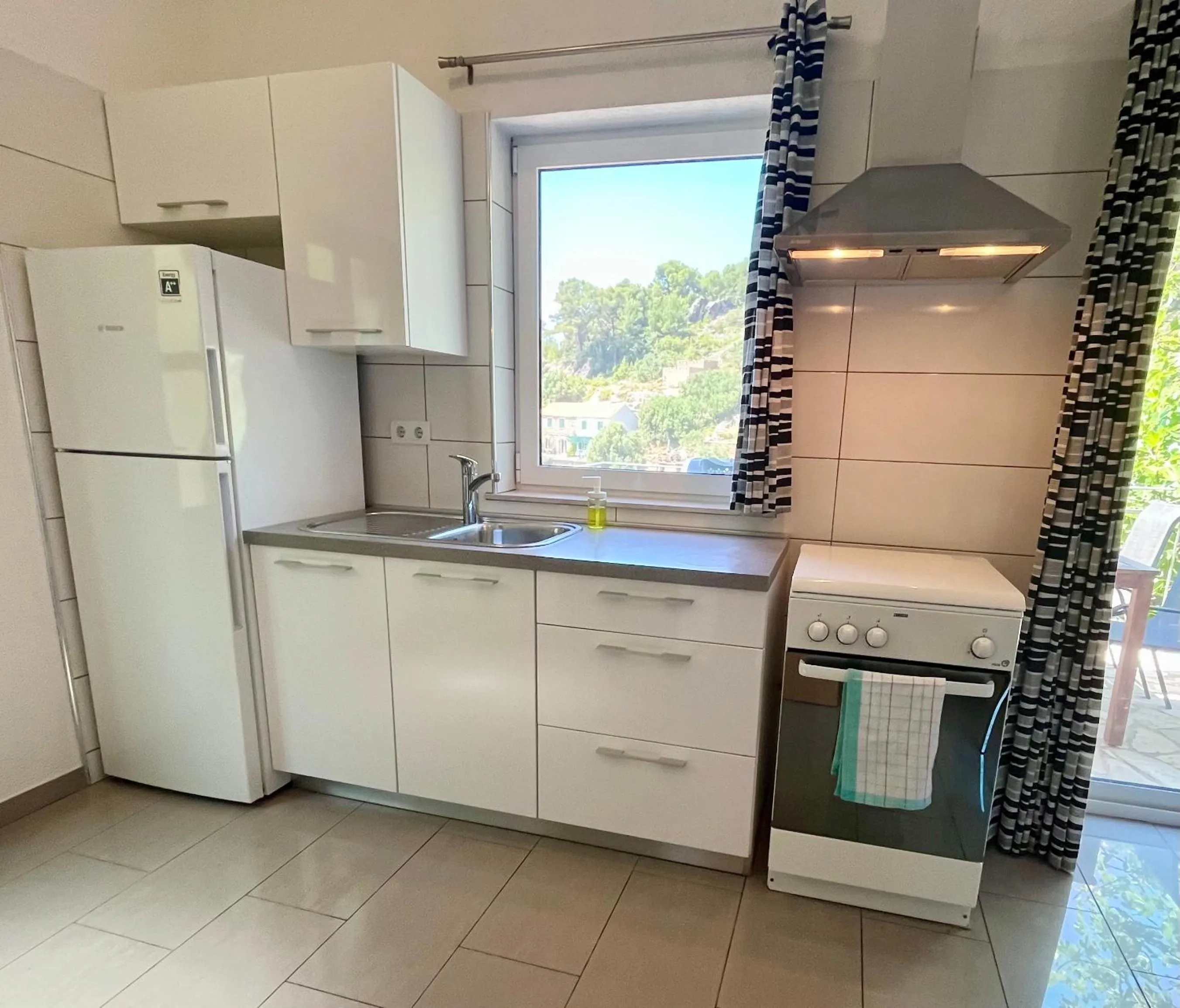 kitchen in Paradise Apartments - Robinson getaway