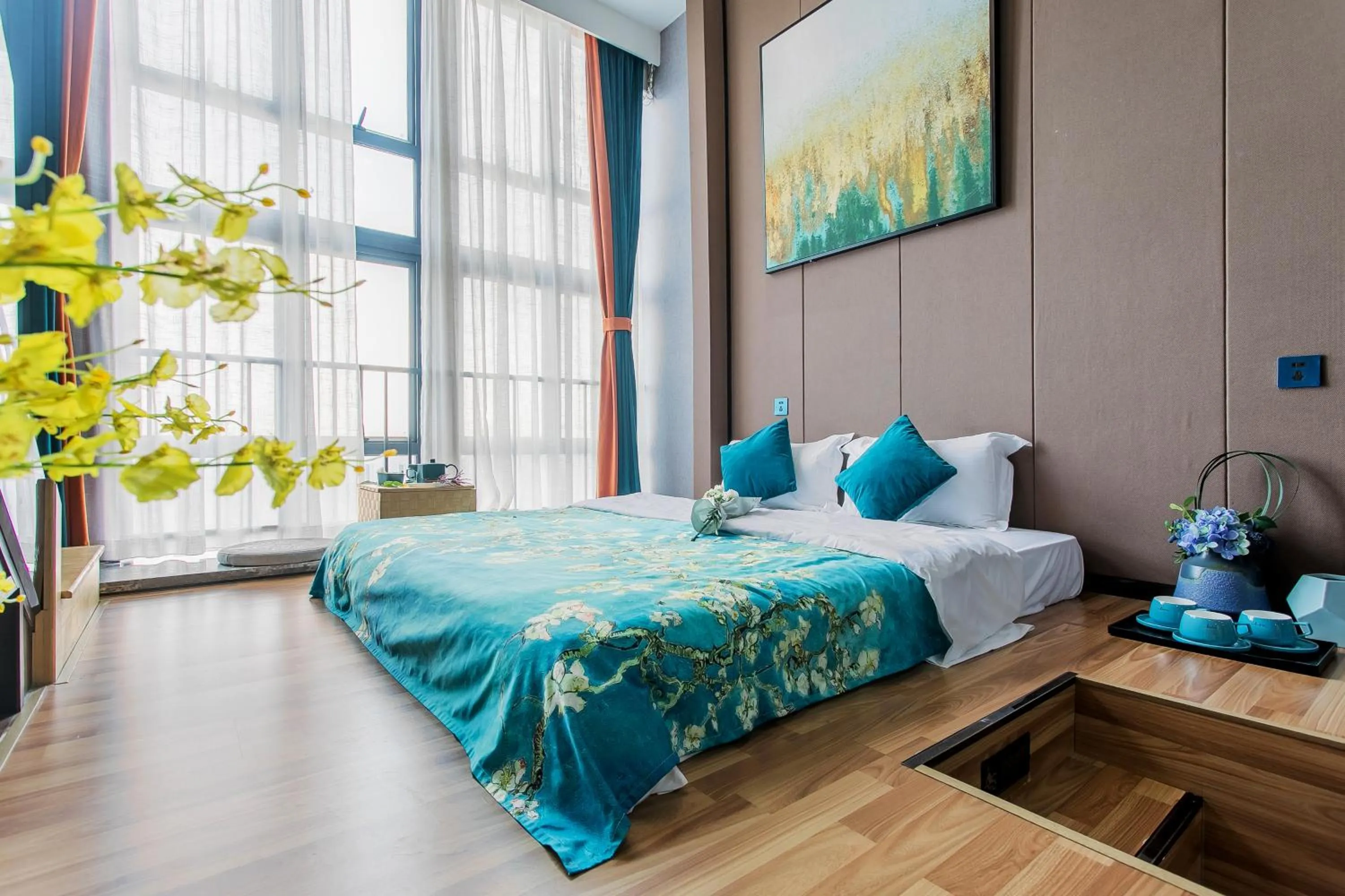 Bed in Lavender Apartment Branch