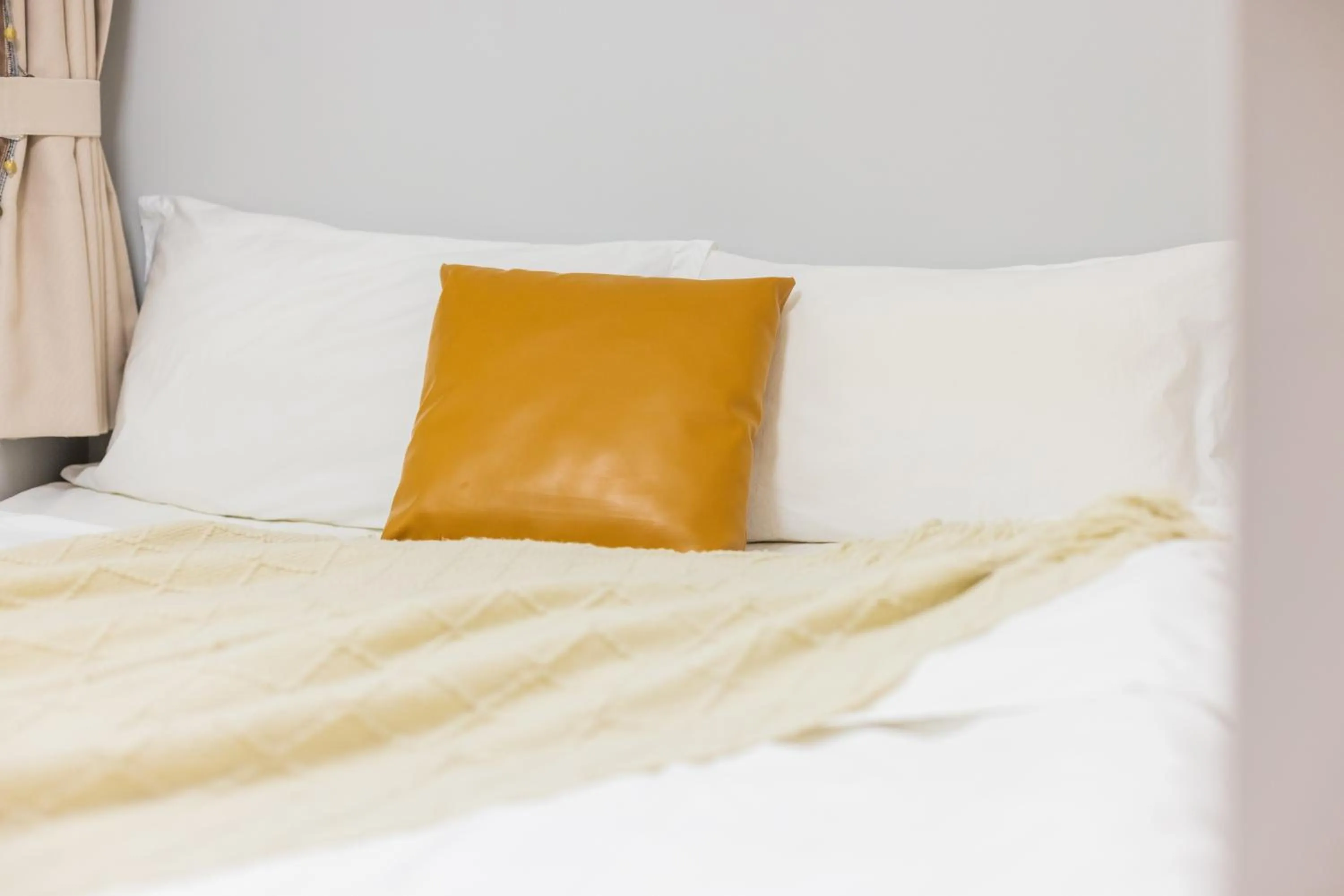 Bed in Lavender Apartment Branch