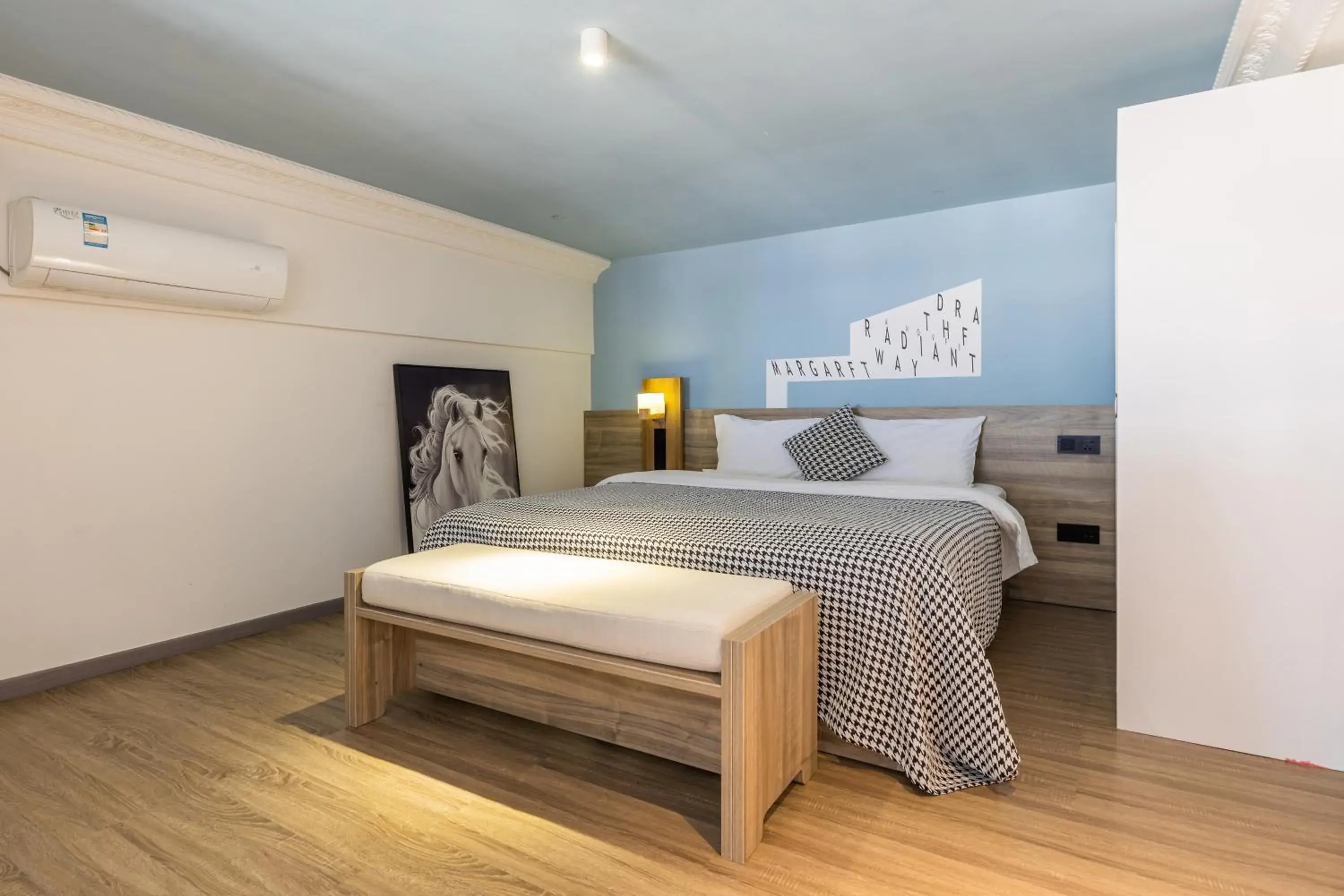 Bed in Lavender Apartment Branch Bed in Lavender Apartment Branch