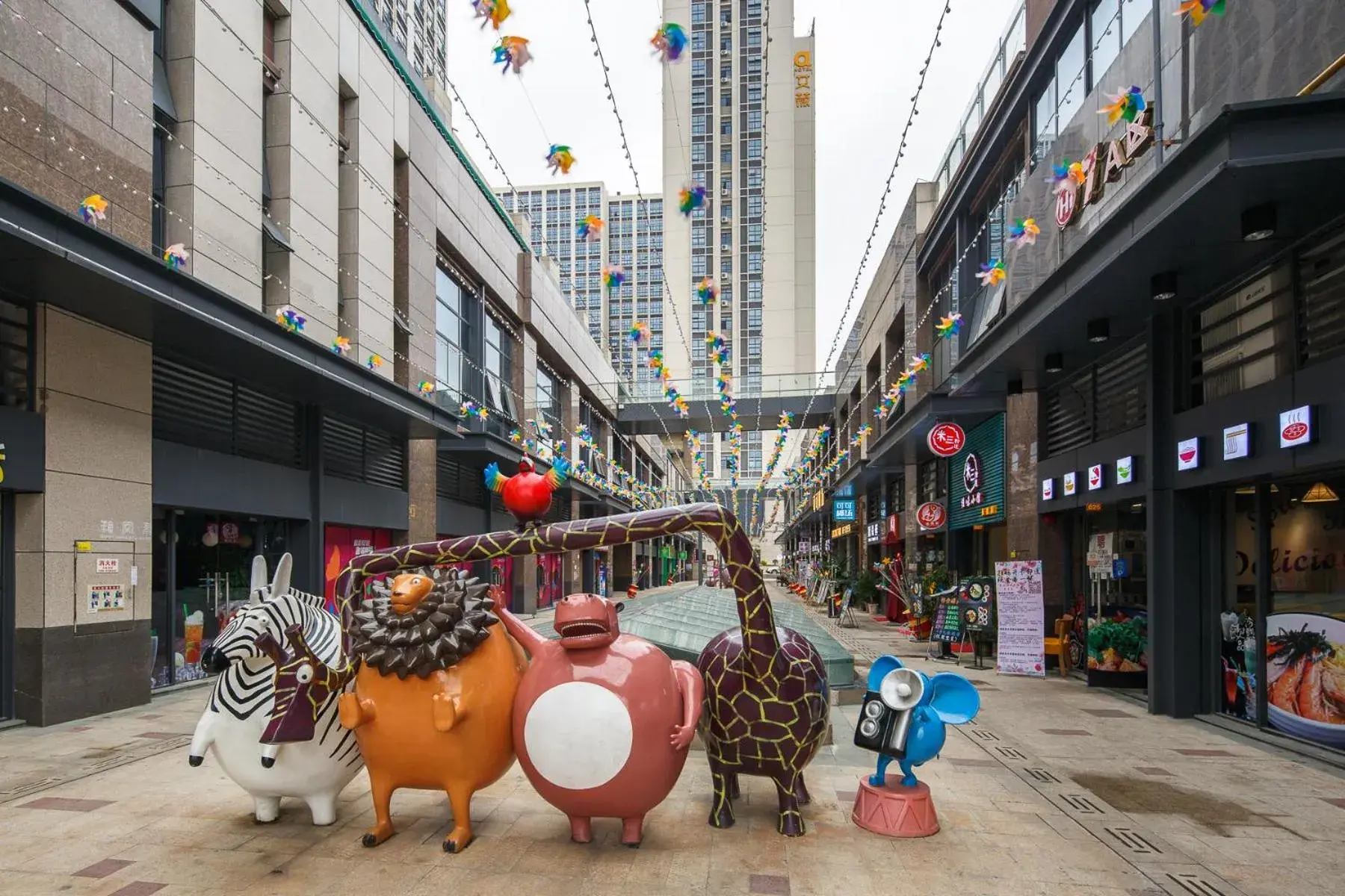 Restaurant/places to eat in Lavender Apartment Branch Restaurant/places to eat in Lavender Apartment Branch