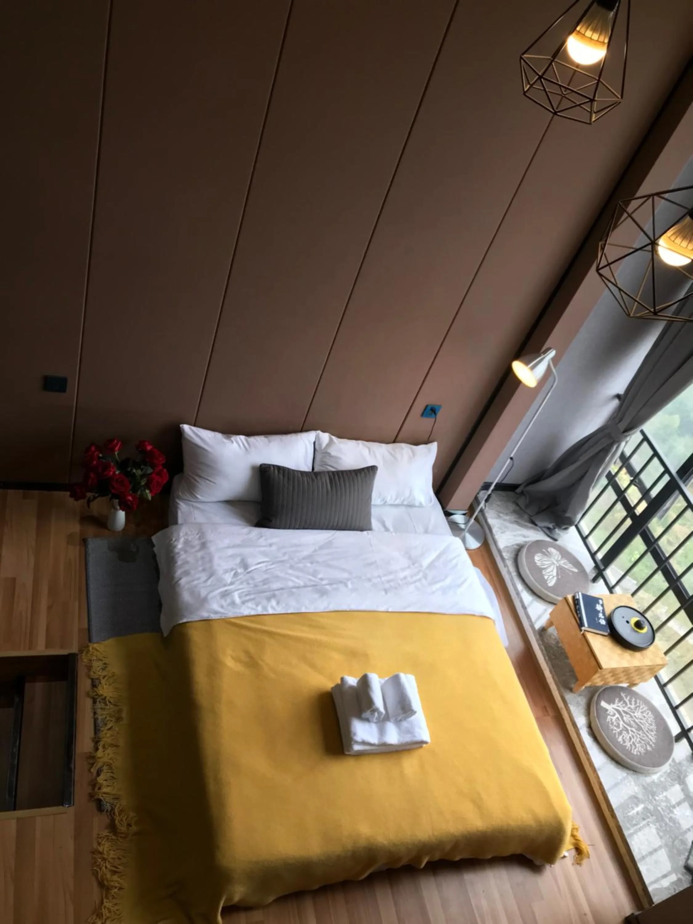 Bed in Lavender Apartment Branch