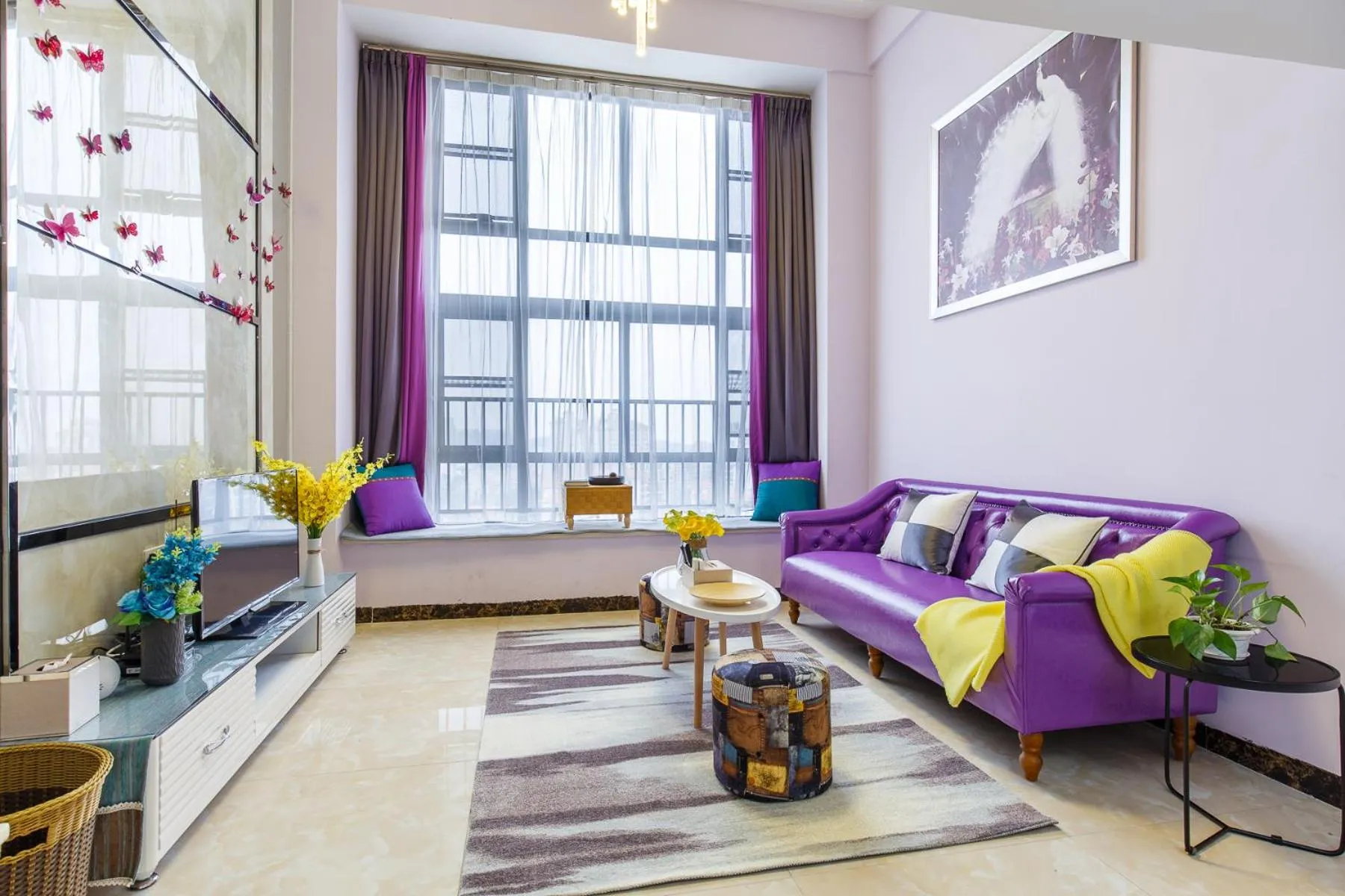 Living room in Lavender Apartment Branch