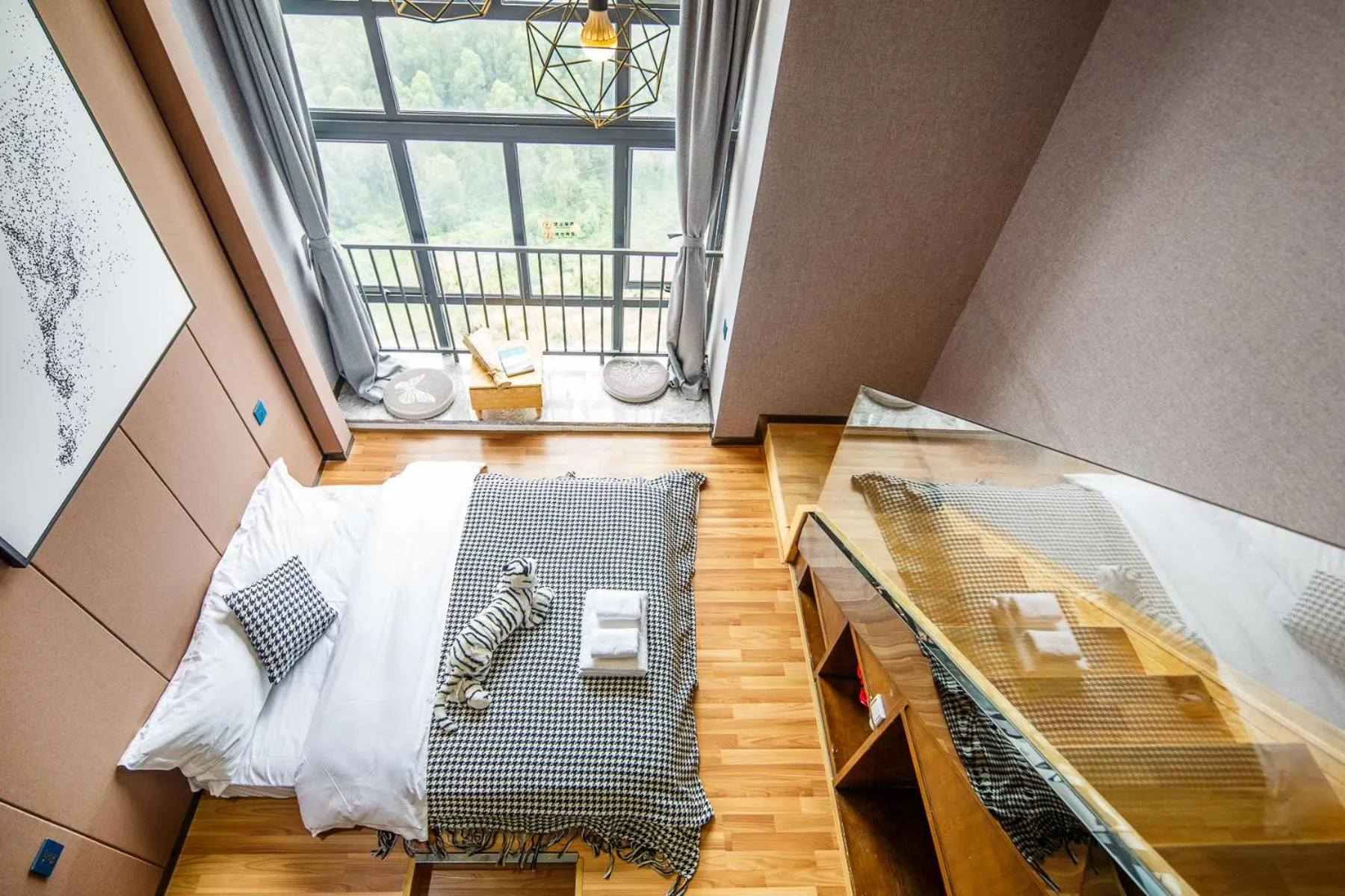 Bed in Lavender Apartment Branch