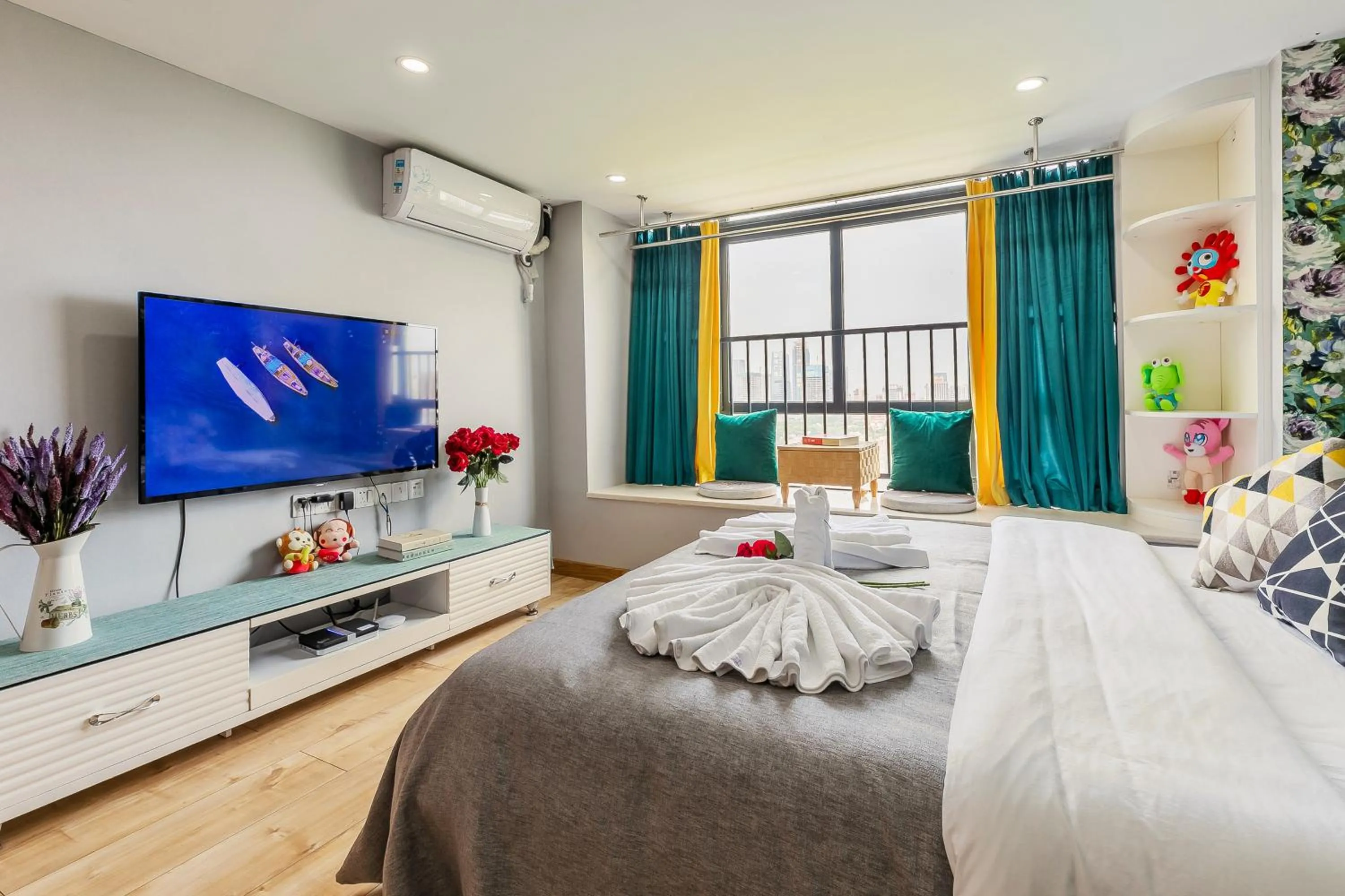 TV and multimedia, Bed in Lavender Apartment Branch