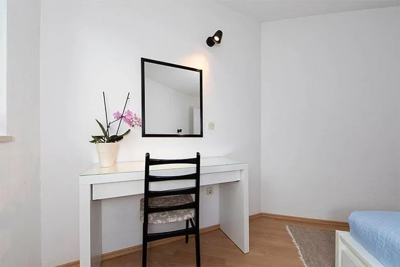 hair dresser, Bed in Apartments Villa Mili