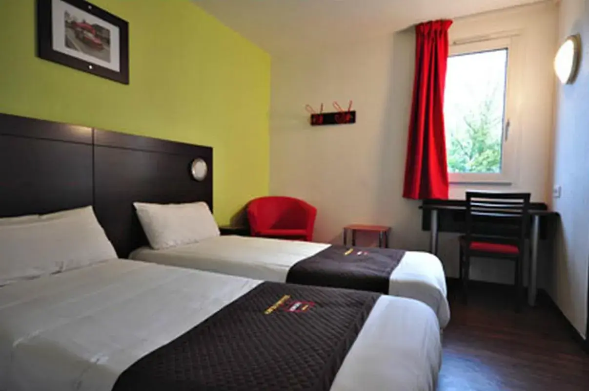 2 Single Beds in Enzo Hotel Mulhouse Sud Morschwiller le Bas 2 Single Beds in Enzo Hotel Mulhouse Sud Morschwiller le Bas