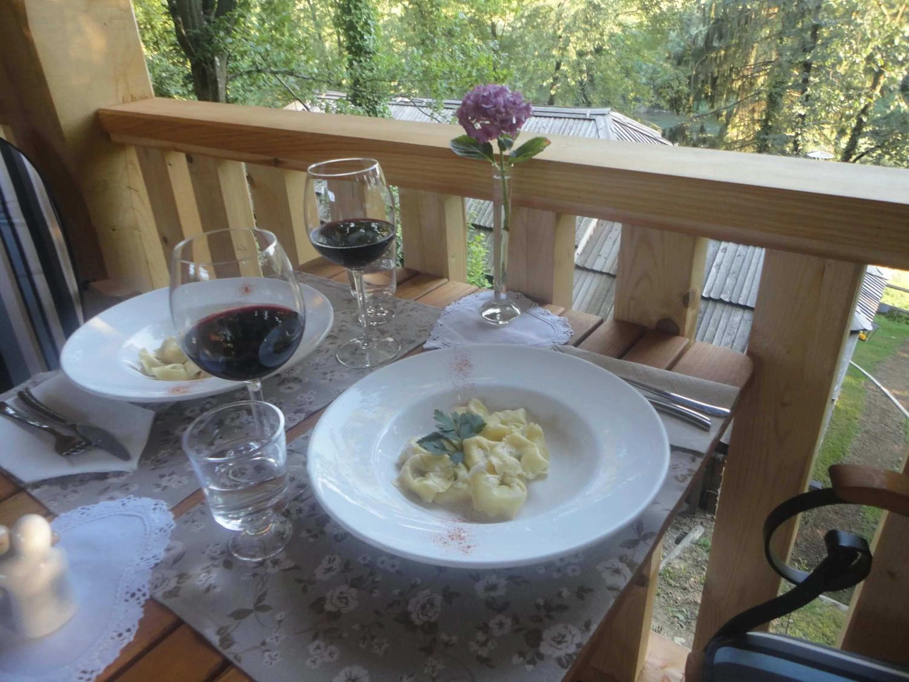 Dining area in Glamping Savinja