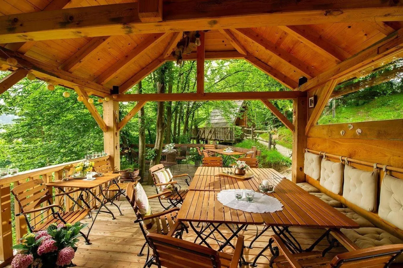 Dining area in Glamping Savinja