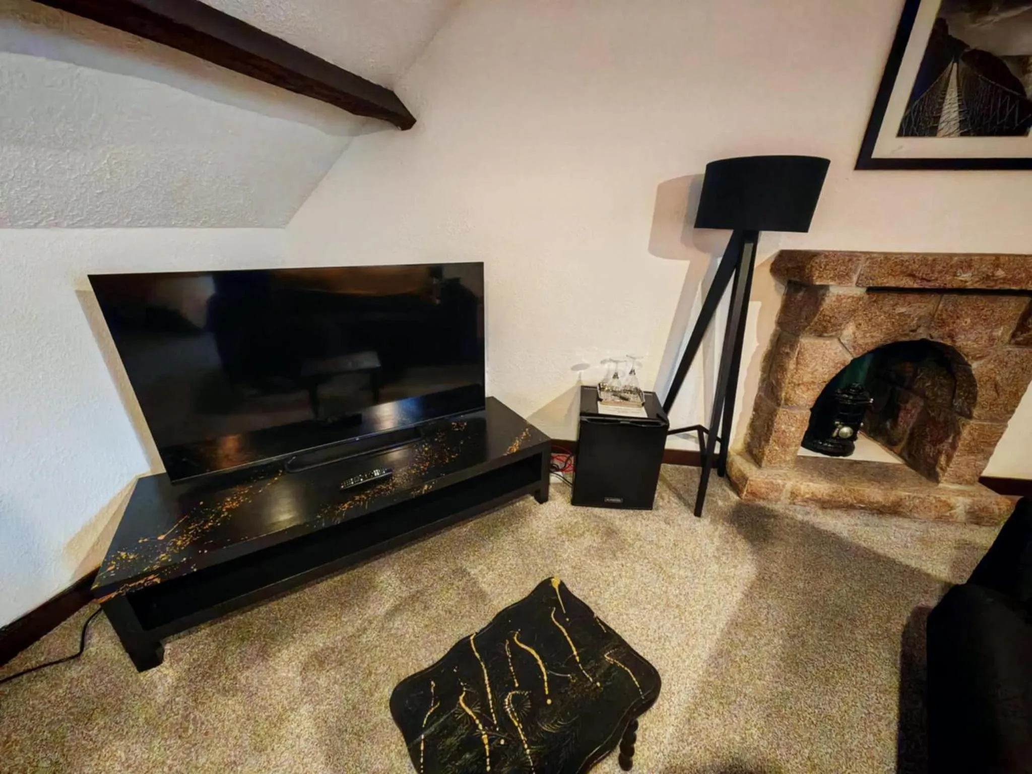 TV and multimedia in No 6 B&B